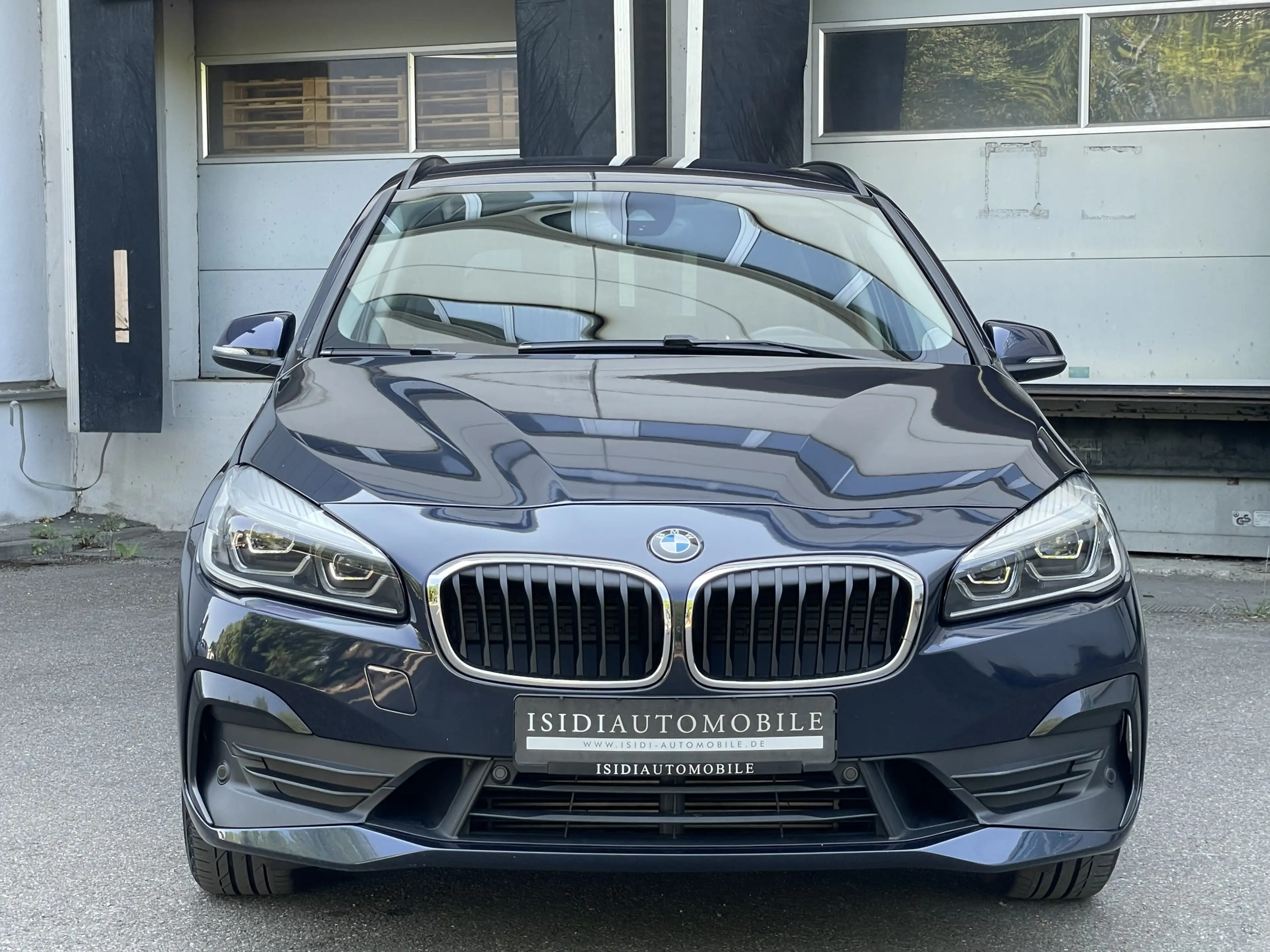 BMW 220 xDrive Advantage 7-Sitzer LED — photo 9