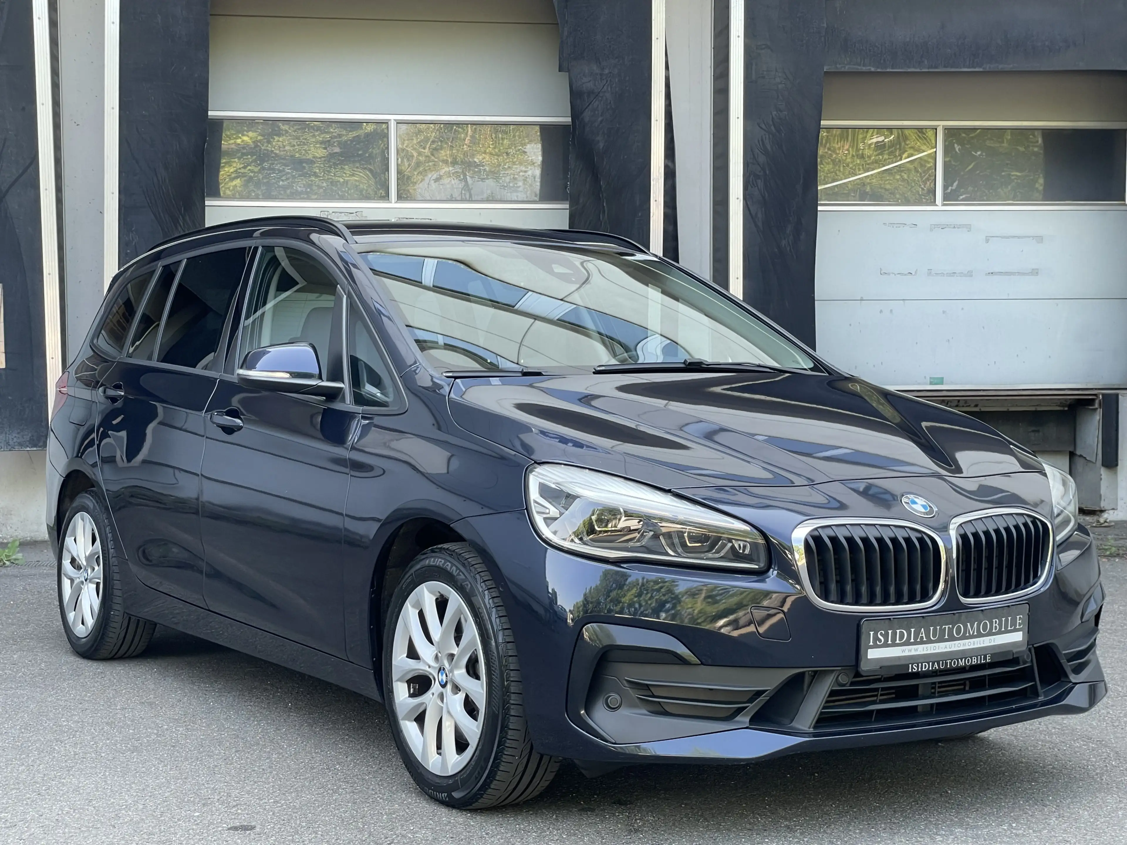 BMW 220 xDrive Advantage 7-Sitzer LED — photo 8