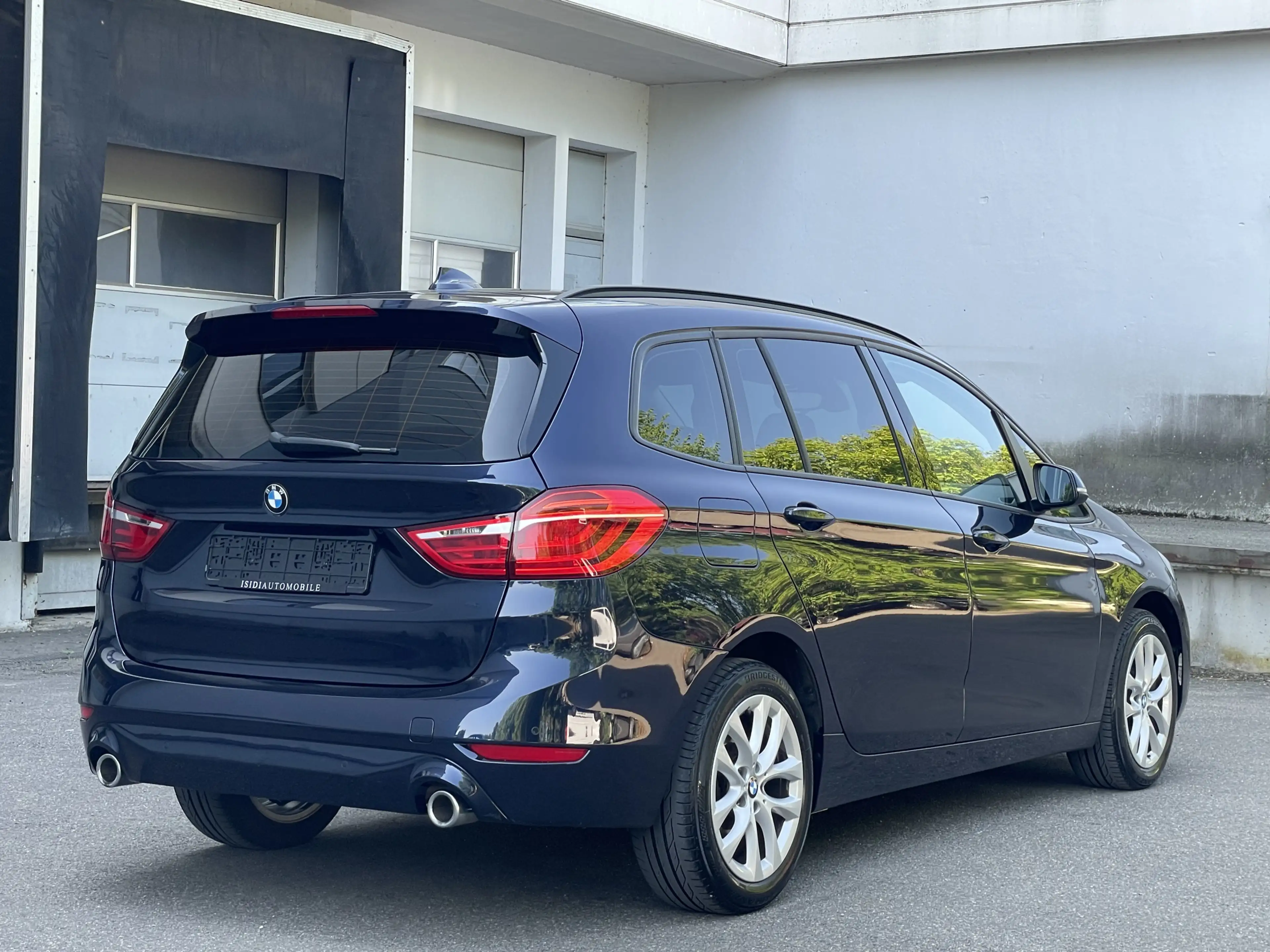 BMW 220 xDrive Advantage 7-Sitzer LED — photo 6