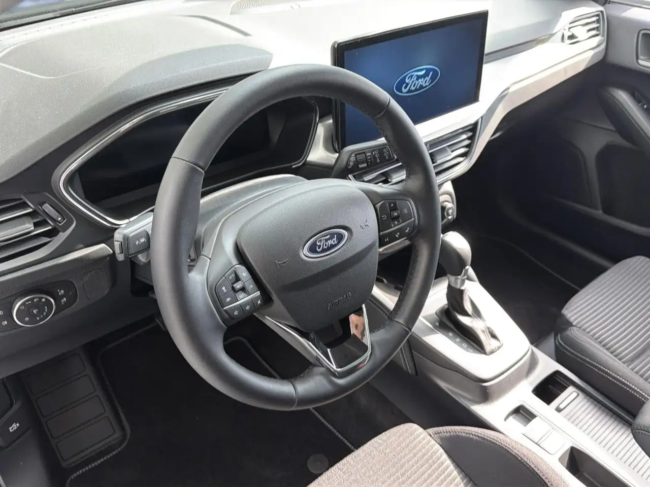 Ford Focus Titanium X Bluetooth Navi LED Klima 13