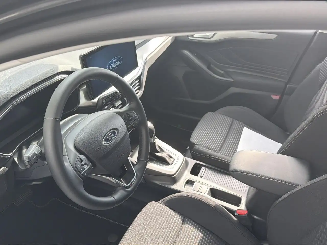 Ford Focus Titanium X Bluetooth Navi LED Klima 12