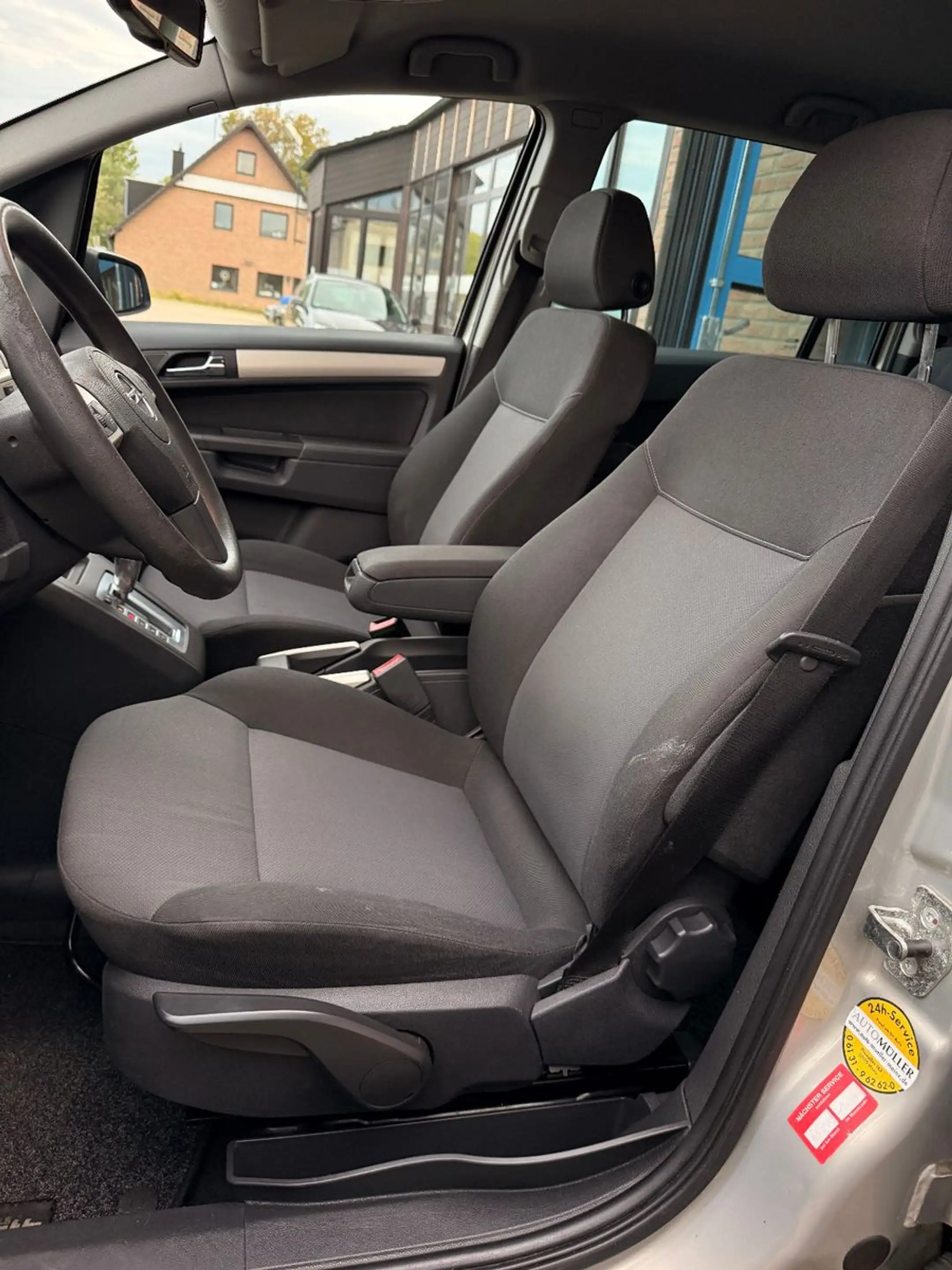 Opel Zafira B Innovation/Aut./Navi/Freispr./PDC Vo-Hi — photo 11