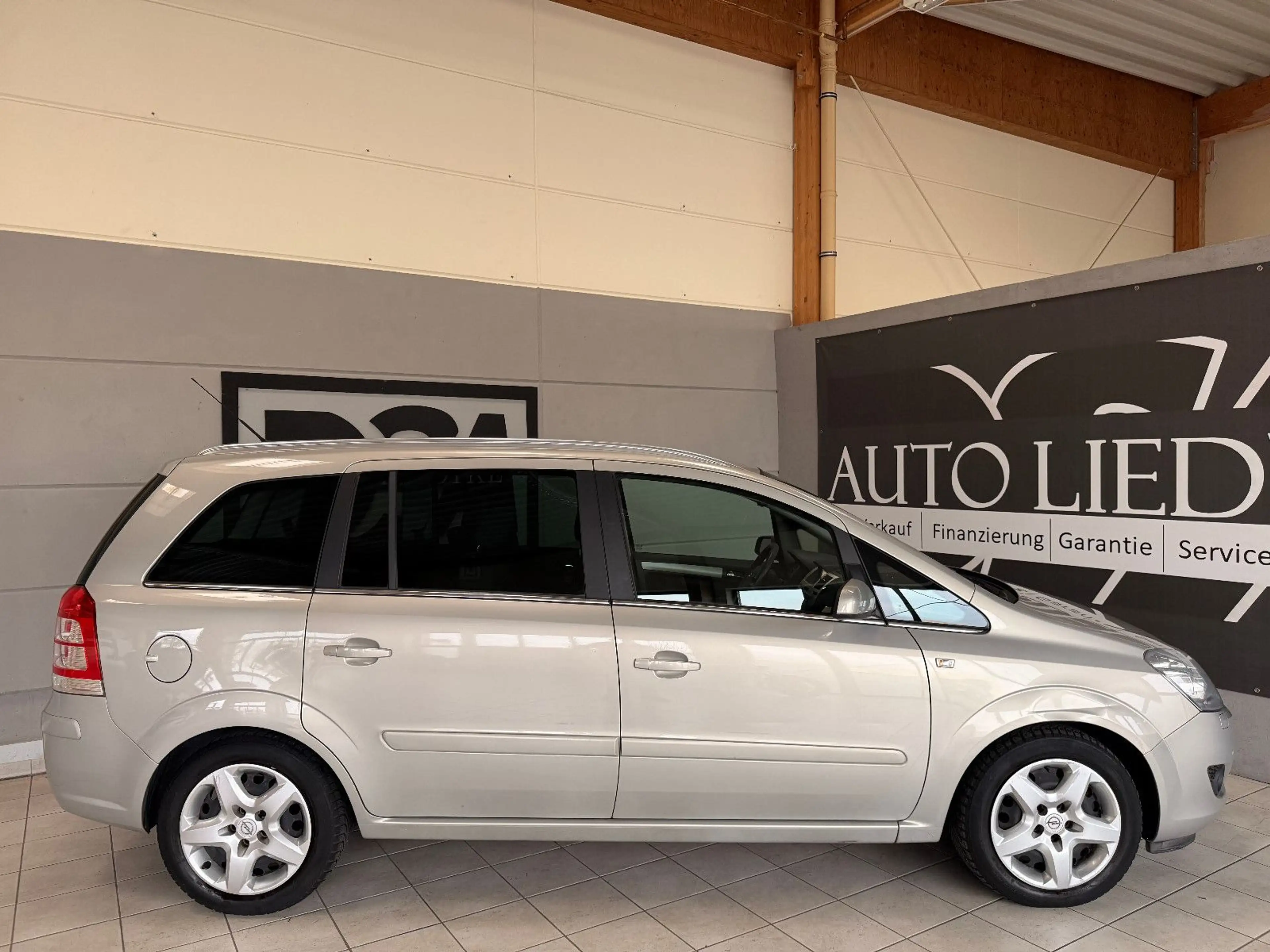 Opel Zafira B Innovation/Aut./Navi/Freispr./PDC Vo-Hi — photo 6