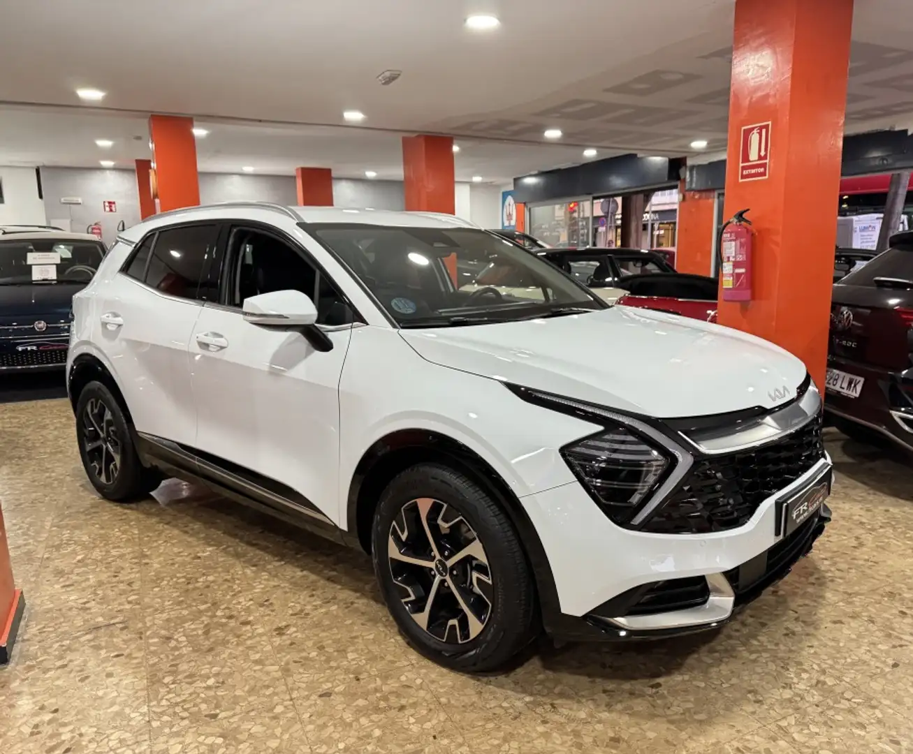 Kia Sportage 1.6 T-GDi HEV Tech Blanco - 1
