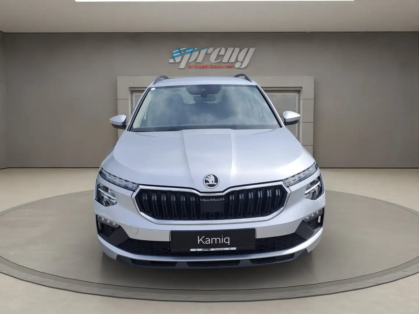 Skoda Kamiq Essence - 95 PS TSI - nur € 19.999,-* Argent - 2