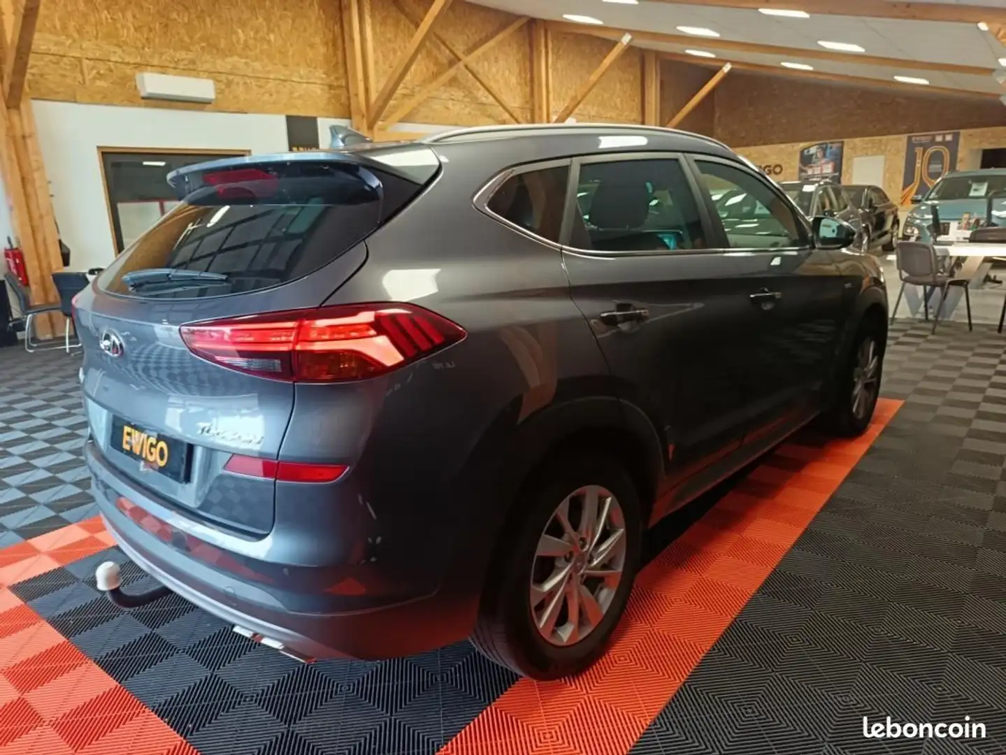 Hyundai TUCSON 1.6 CRDI 135 HYBRID MHEV 48VOLT CREATIVE 2WD DCT BVA Grijs - 2