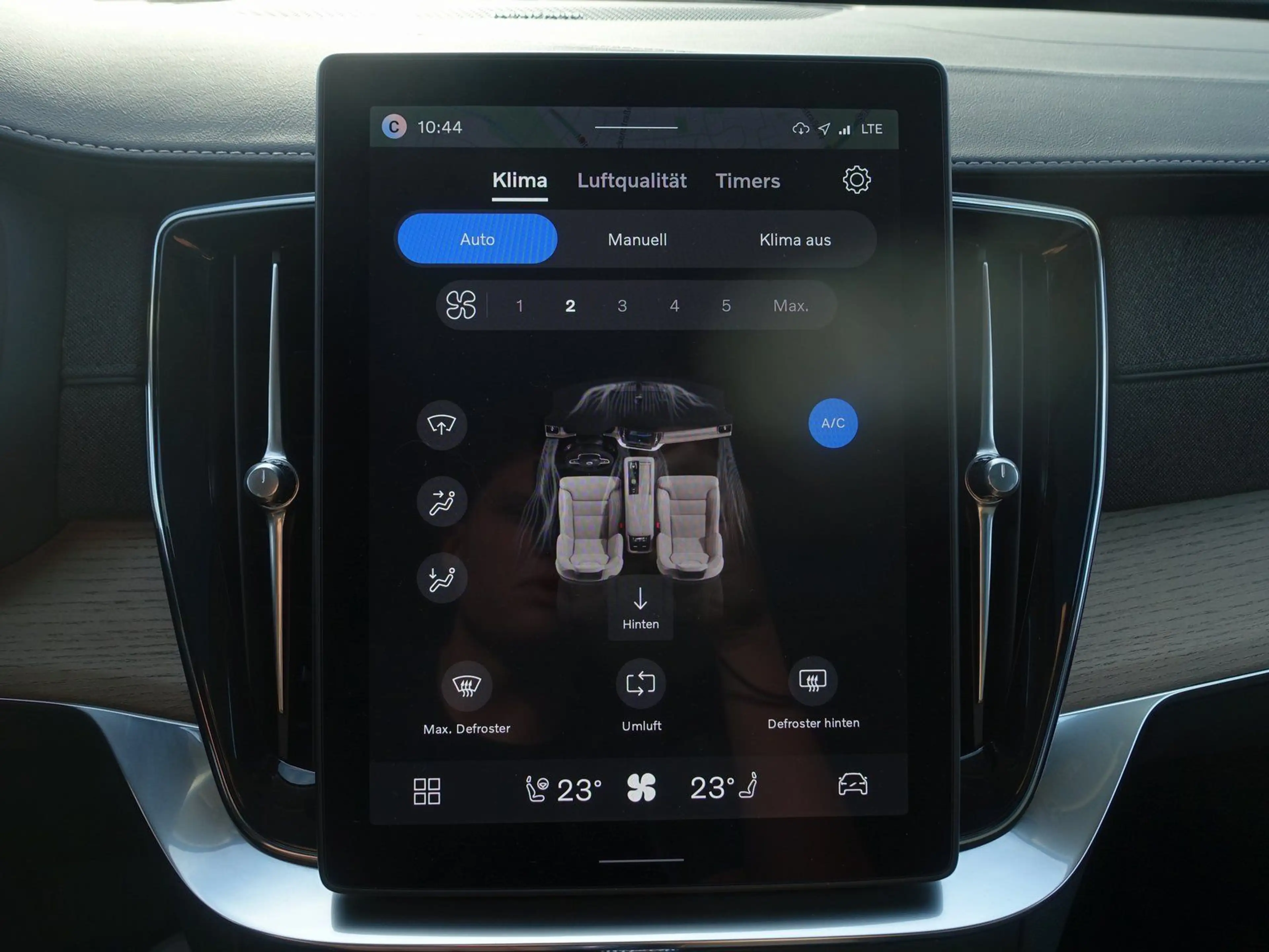 Volvo XC90 Plus Dark T8 AWD Plug-in/HUD/FourC/Pano/AHK — photo 18