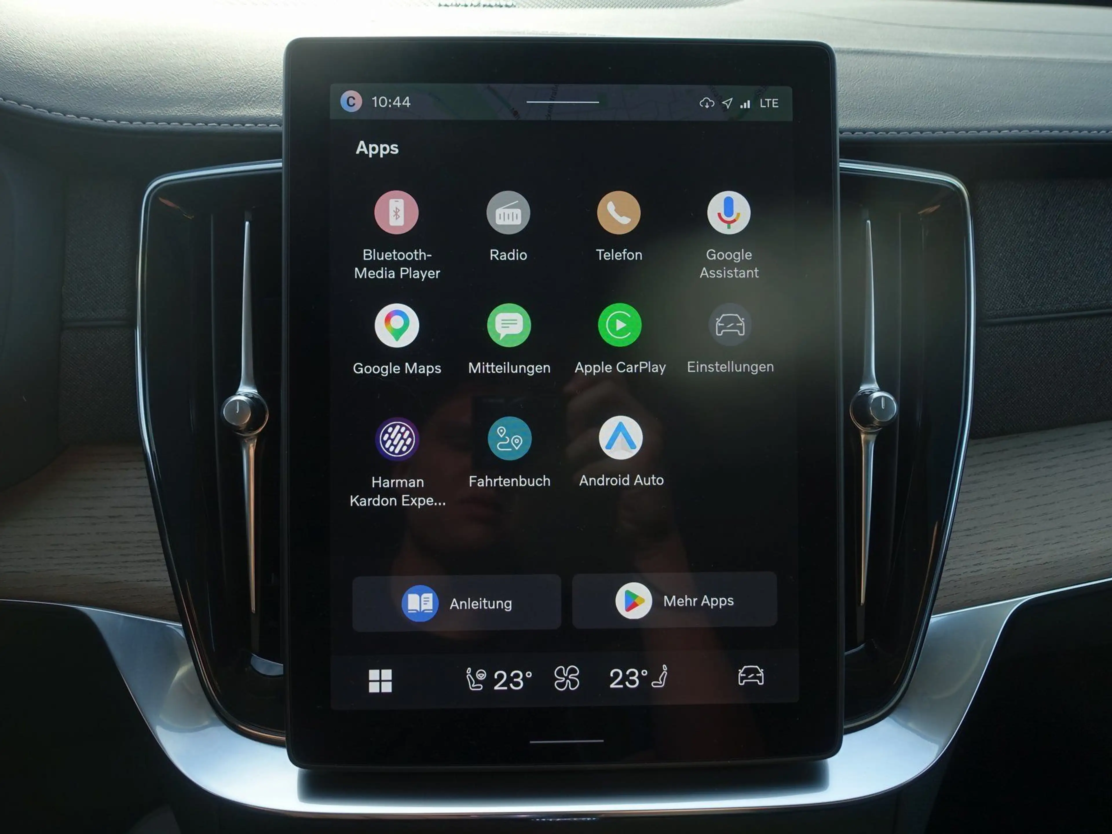 Volvo XC90 Plus Dark T8 AWD Plug-in/HUD/FourC/Pano/AHK — photo 17