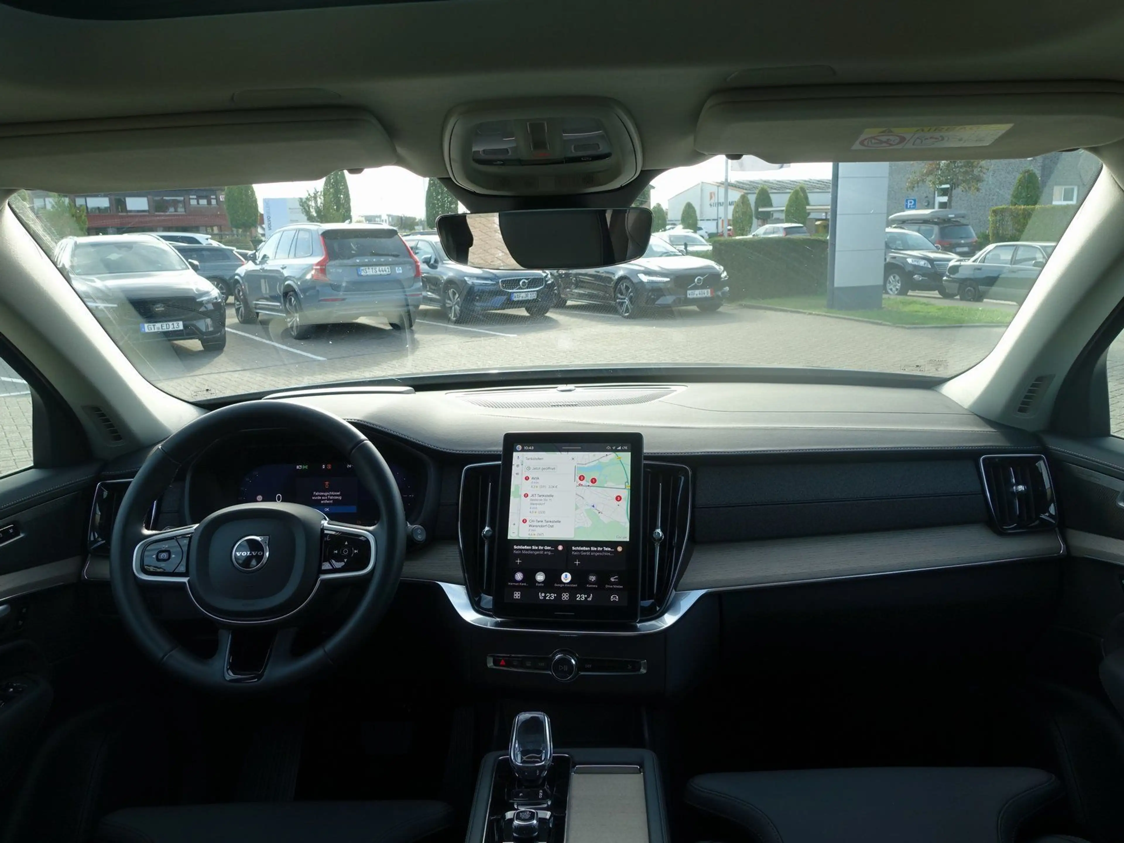 Volvo XC90 Plus Dark T8 AWD Plug-in/HUD/FourC/Pano/AHK — photo 12