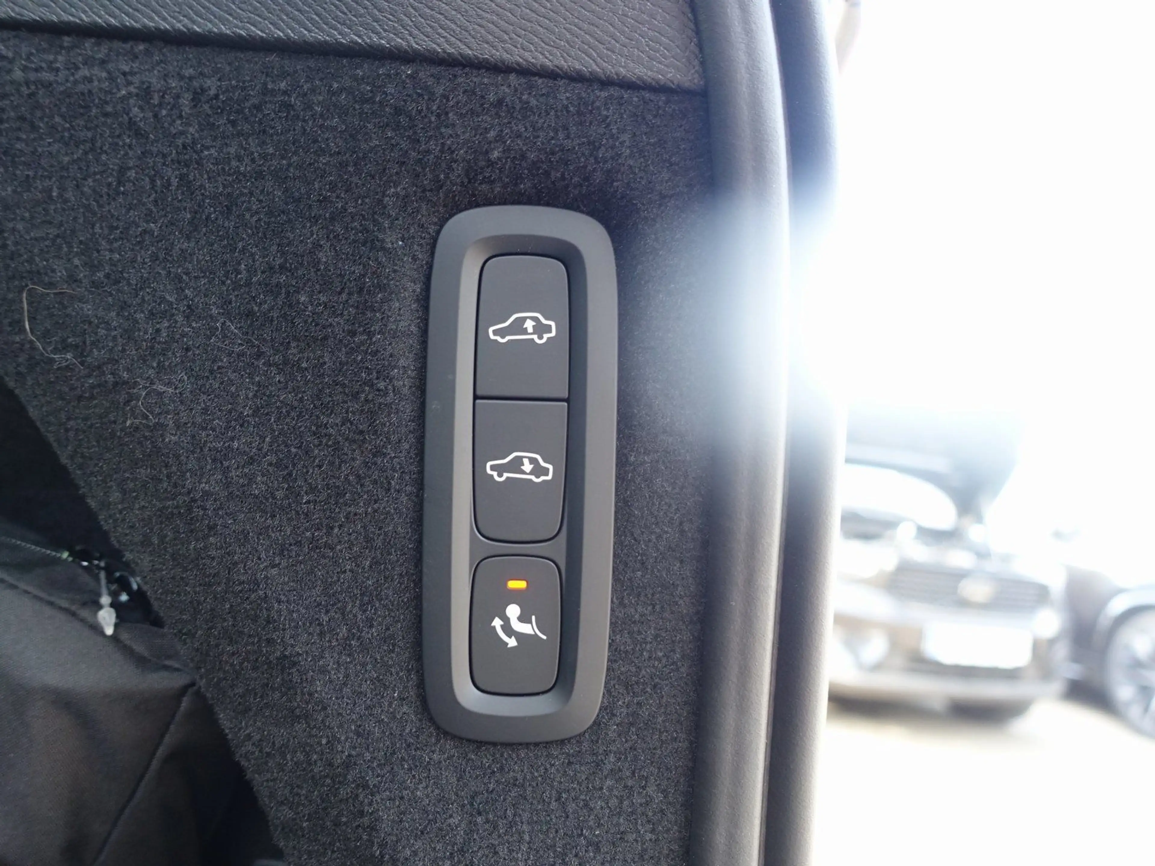 Volvo XC90 Plus Dark T8 AWD Plug-in/HUD/FourC/Pano/AHK — photo 27
