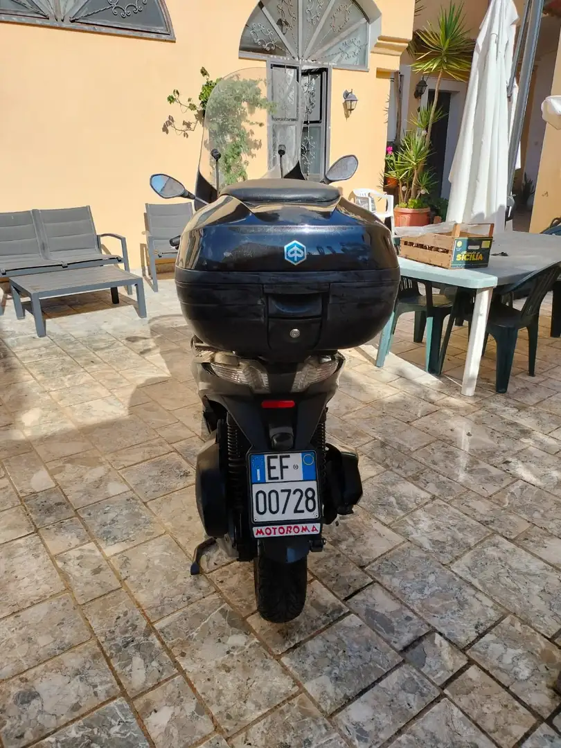 Piaggio MP3 300 Yourban Black - 2