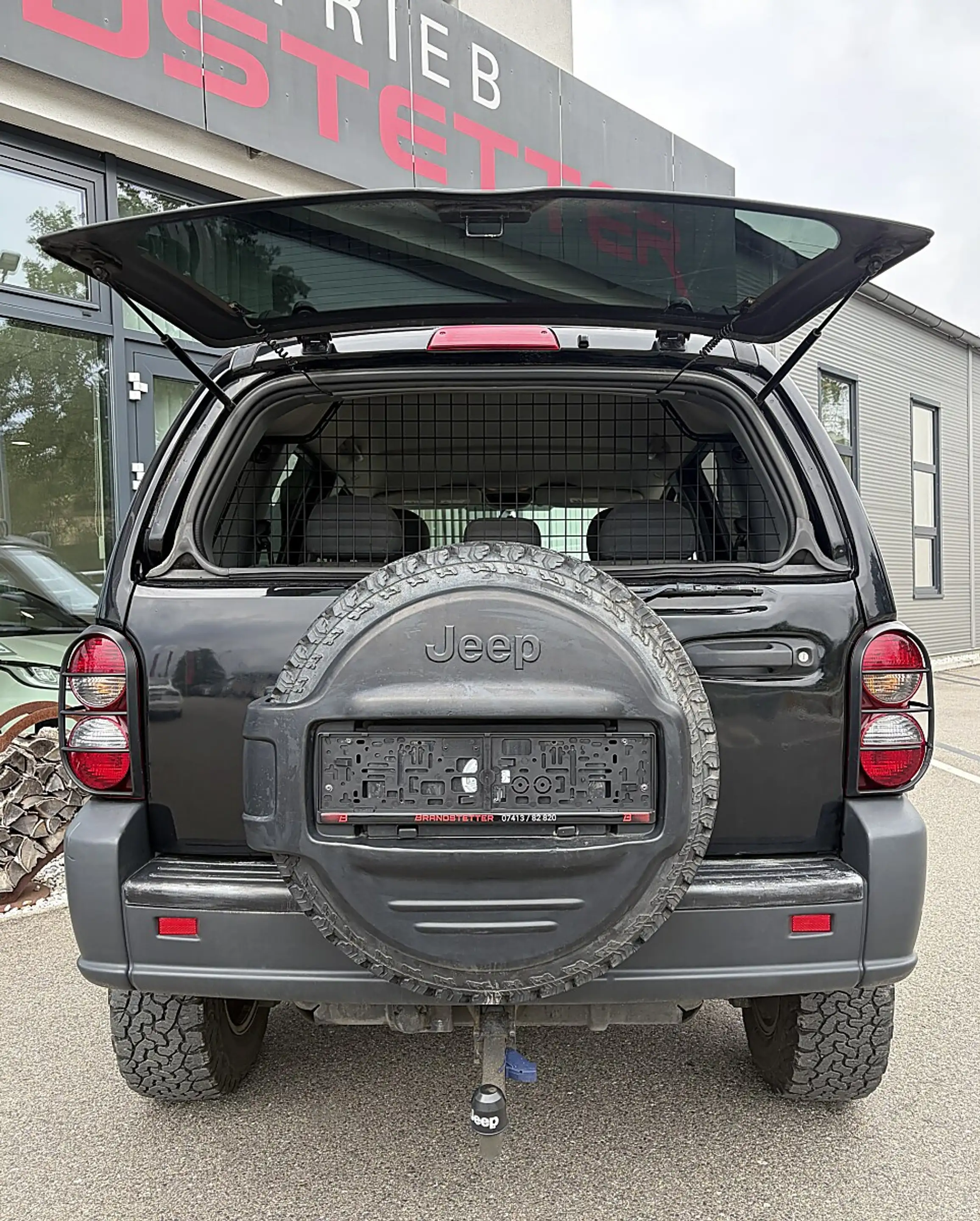 Jeep Cherokee 2,8 Renegade CRD TD Leder — photo 5