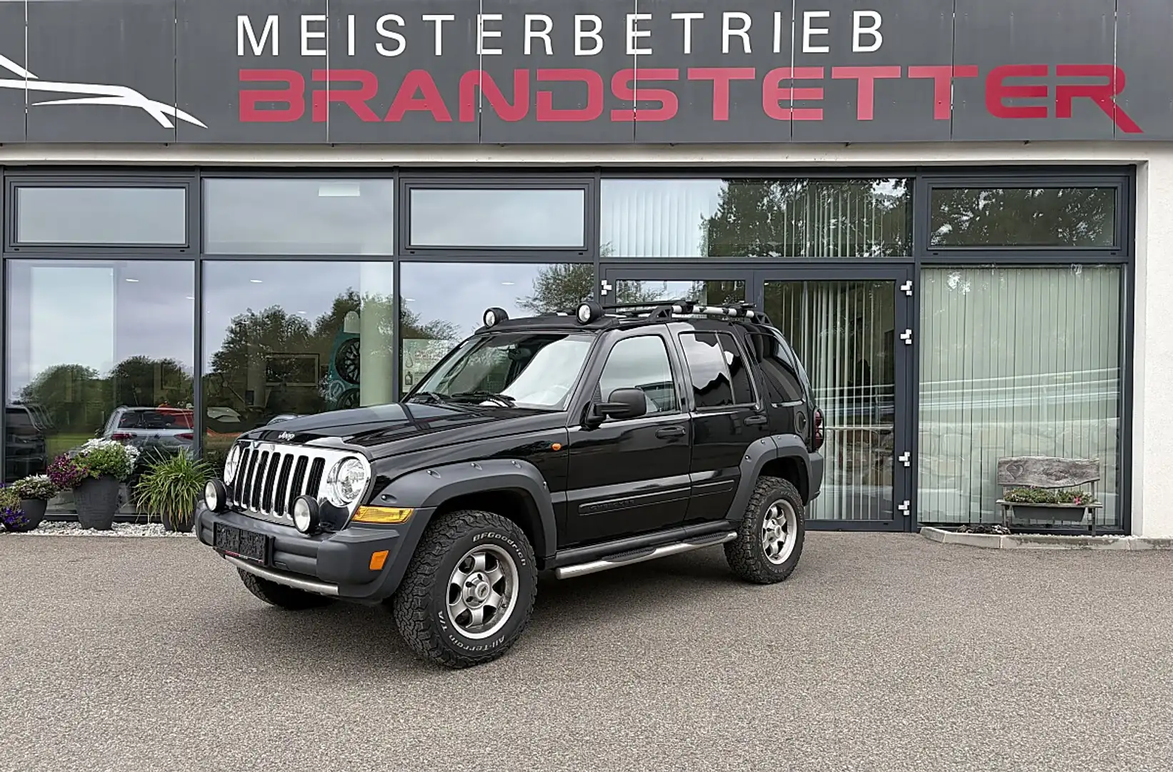 Jeep Cherokee 2,8 Renegade CRD TD Leder Schwarz - 1