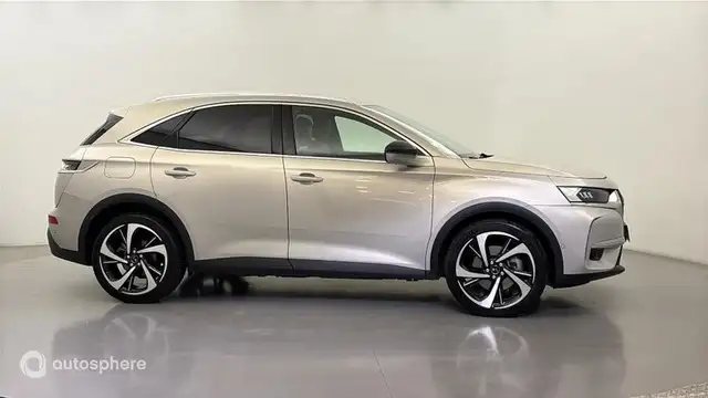 DS Automobiles DS 7 Crossback view 4