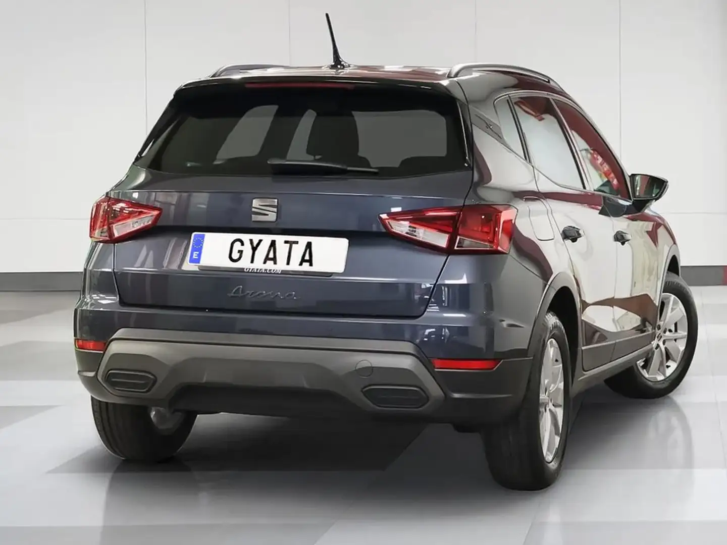 SEAT Arona 1.0 TSI S&S Style 115 Gris - 2