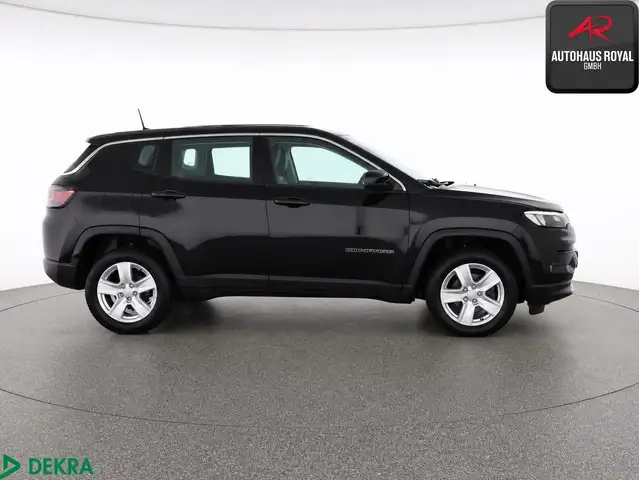 Jeep Compass view 5