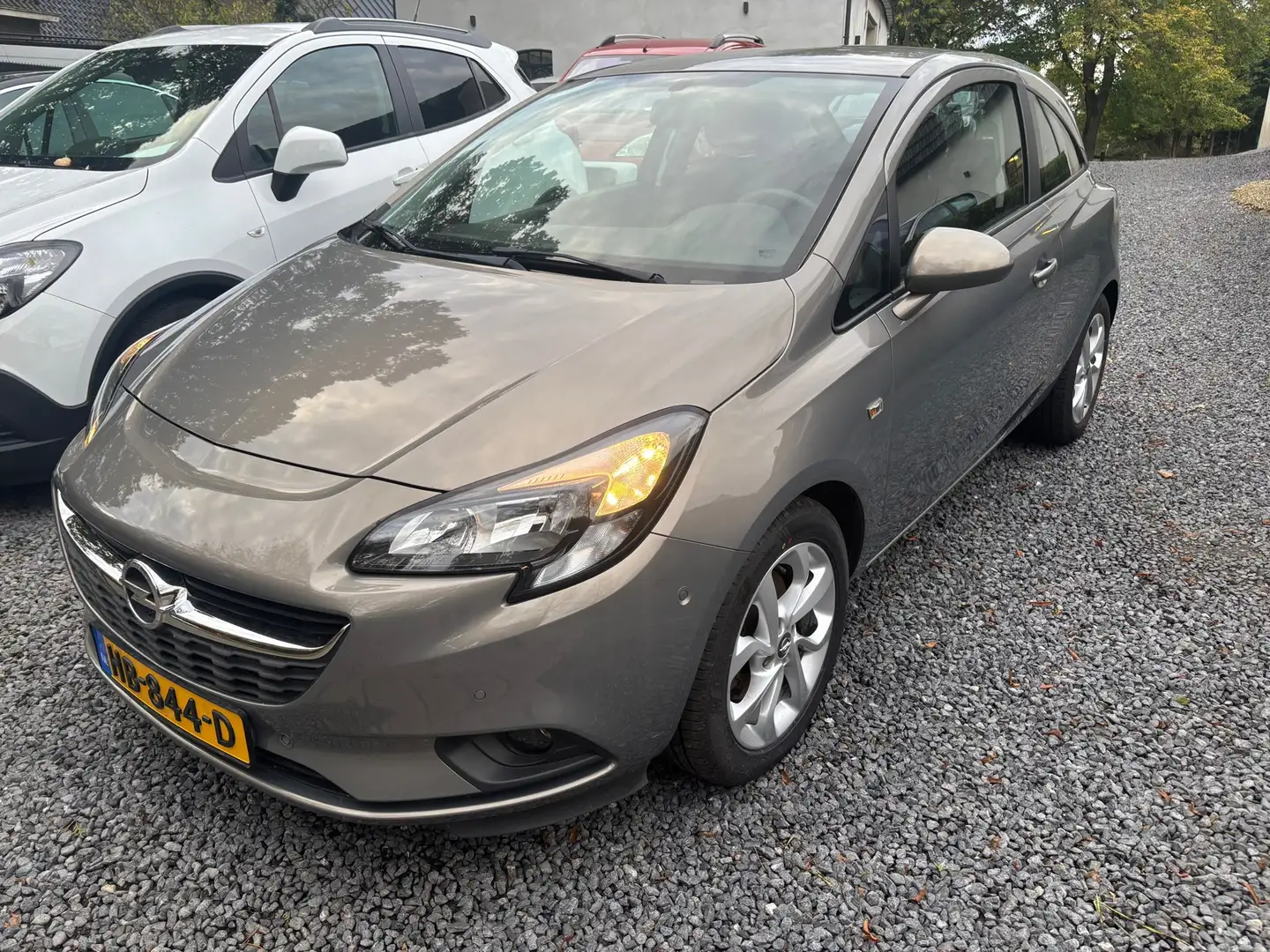 Opel Corsa 1.0 Turbo Edition LET OP 51000 KM MET NAP Bruin - 1