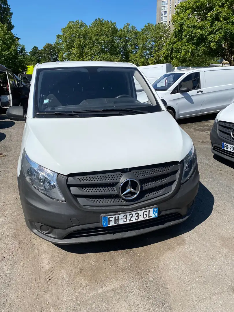 Mercedes-Benz Vito FOURGON 109 CDI COMPACT Blanc - 1