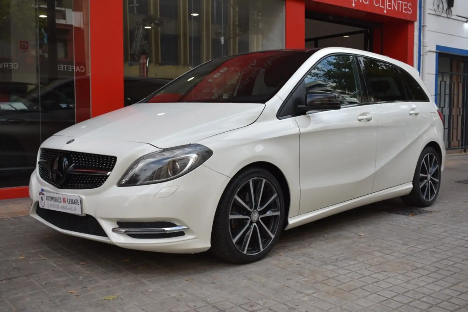 Mercedes-Benz B 180 CDI 7G-DCT Weiß - 1