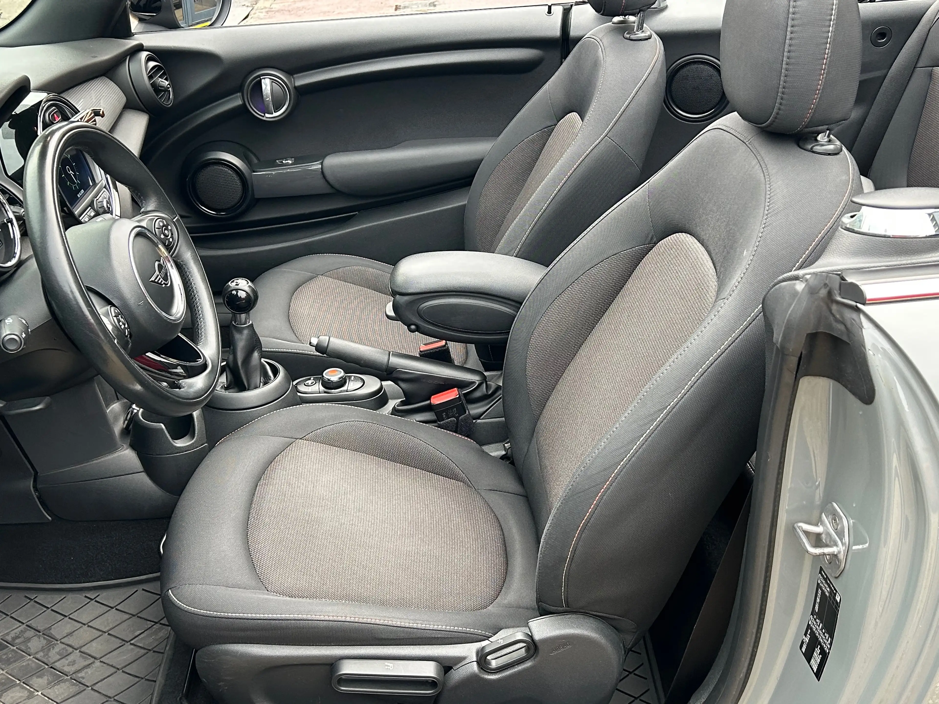 MINI Cooper Cabrio Mini Cabriolet 1.5 Cooper OPF (EU6d-TEMP) — photo 15