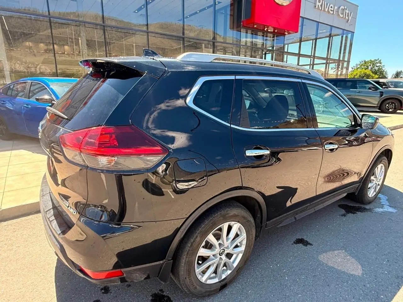 Nissan Rogue снимка Nissan Rogue