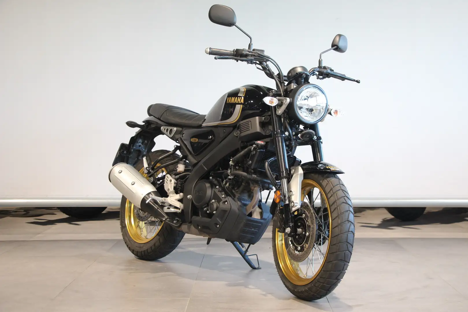 Yamaha XSR 125 Legacy Negru - 2