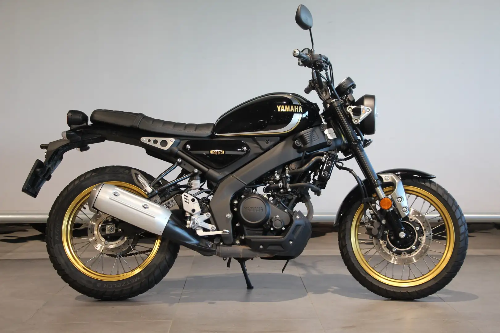 Yamaha XSR 125 Legacy Negru - 1