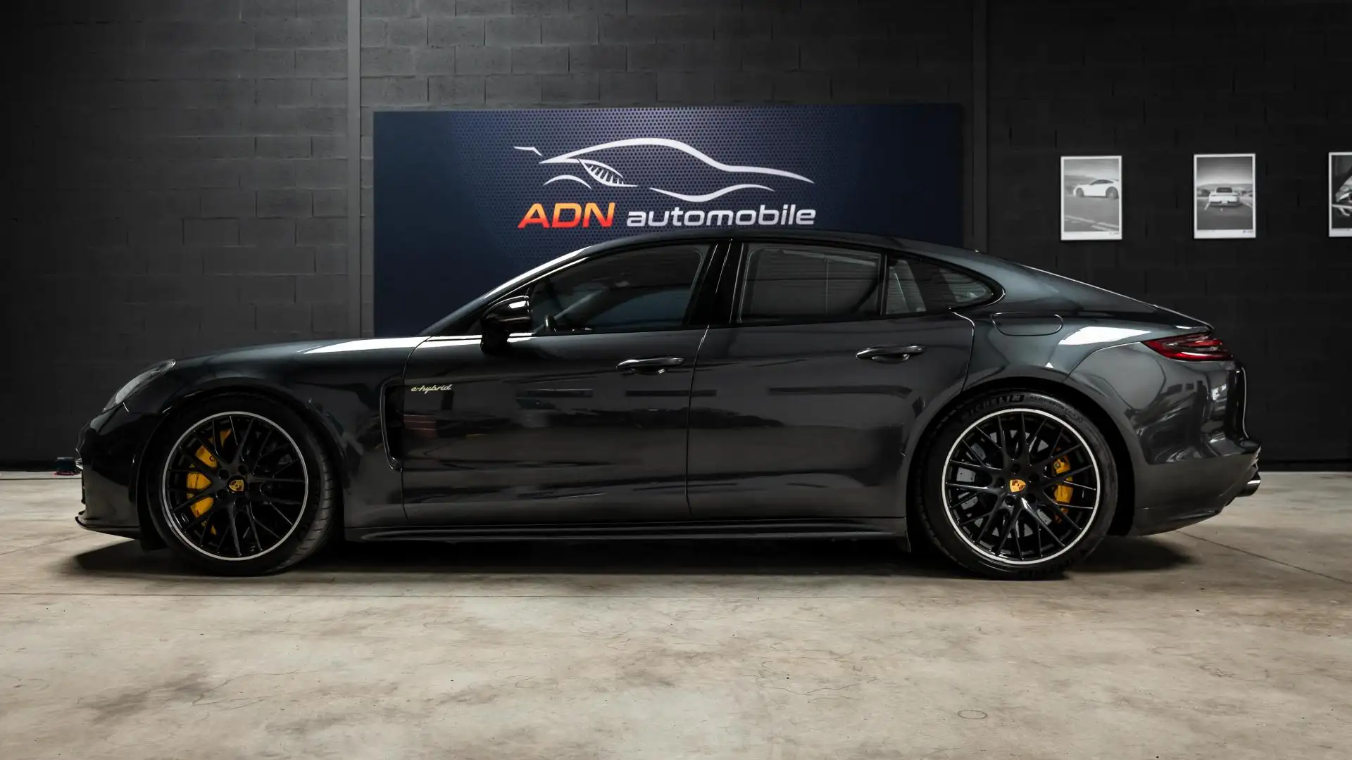 Porsche Panamera TURBO S E HYBRID Gris - 2