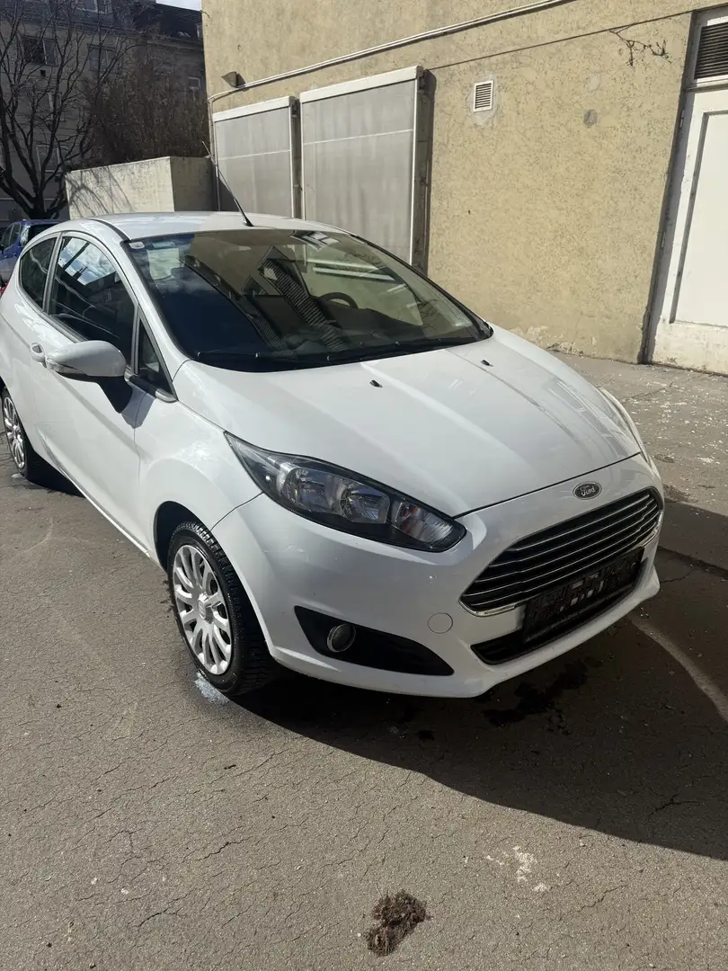 Ford Fiesta Ambiente - 2