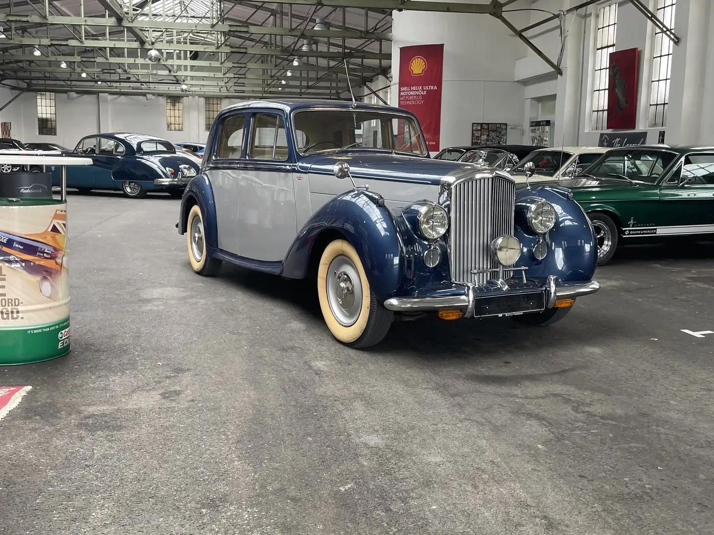 Bentley Azul - 1