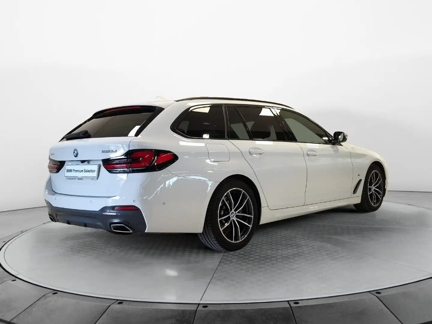 BMW 520 d 48V Touring Msport Bianco - 2