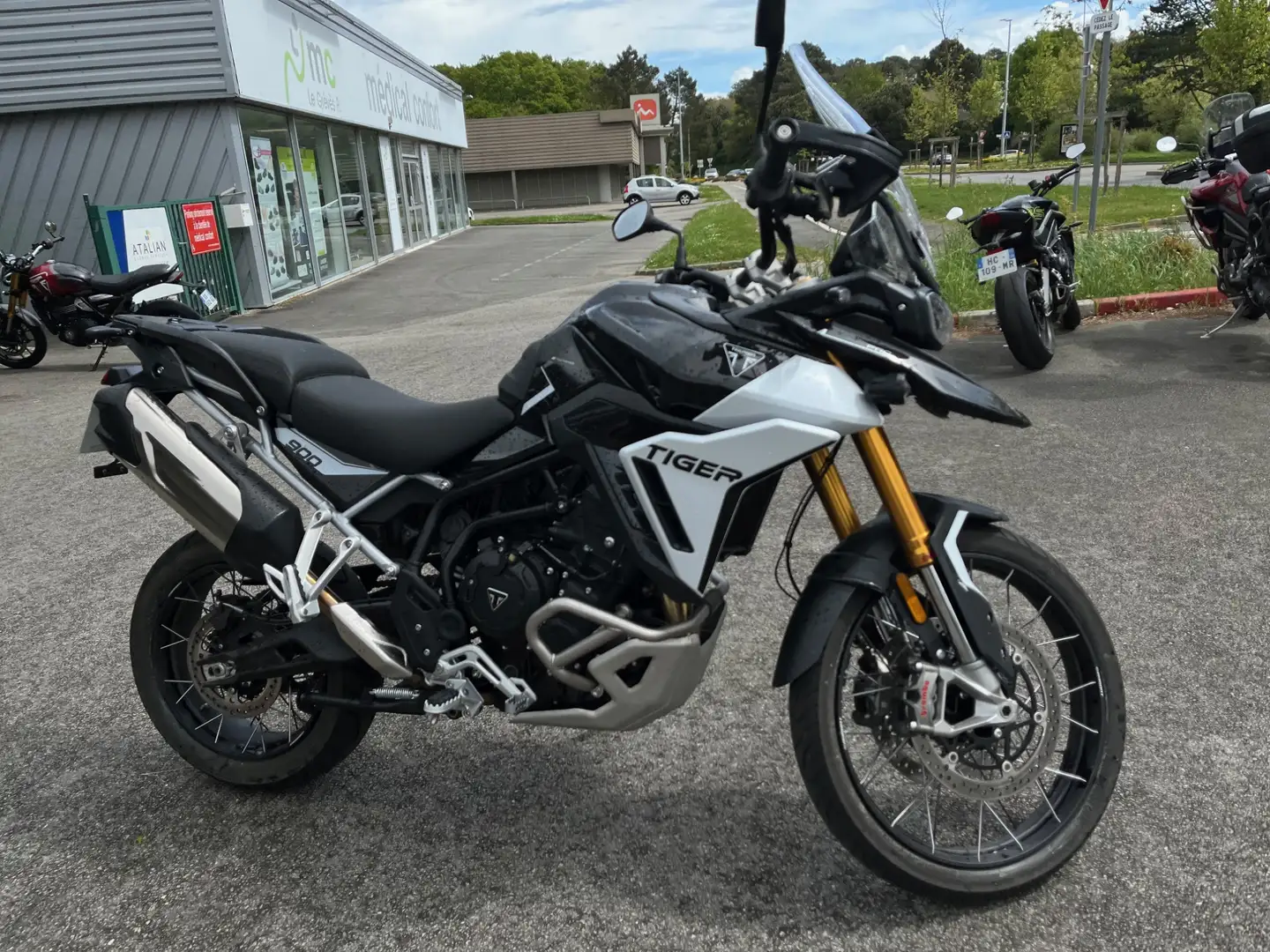 Triumph Tiger 900 Negru - 2