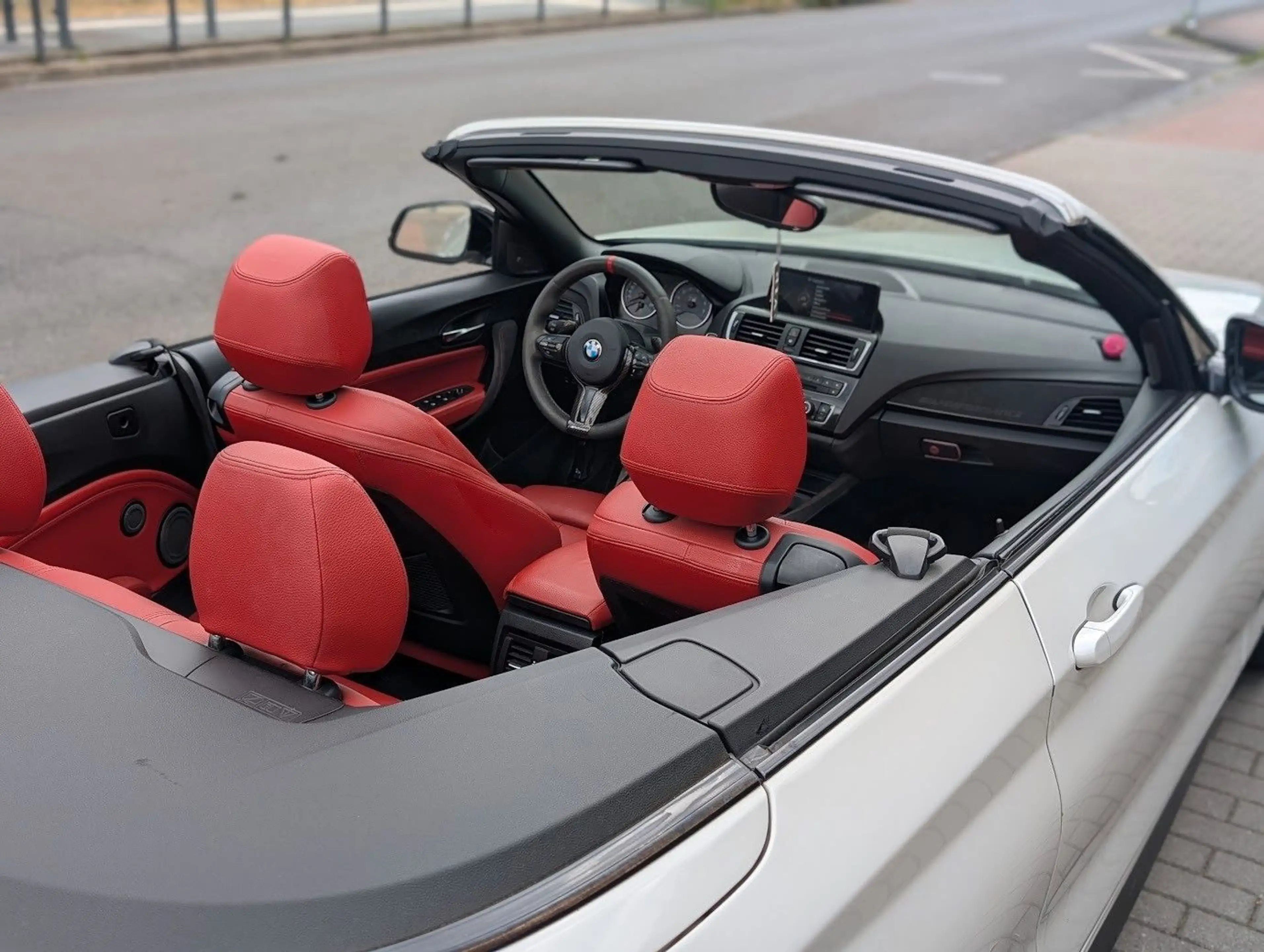 BMW 235 i  Cabrio Schaltwippen. Navi. RFK. Leder. — photo 10