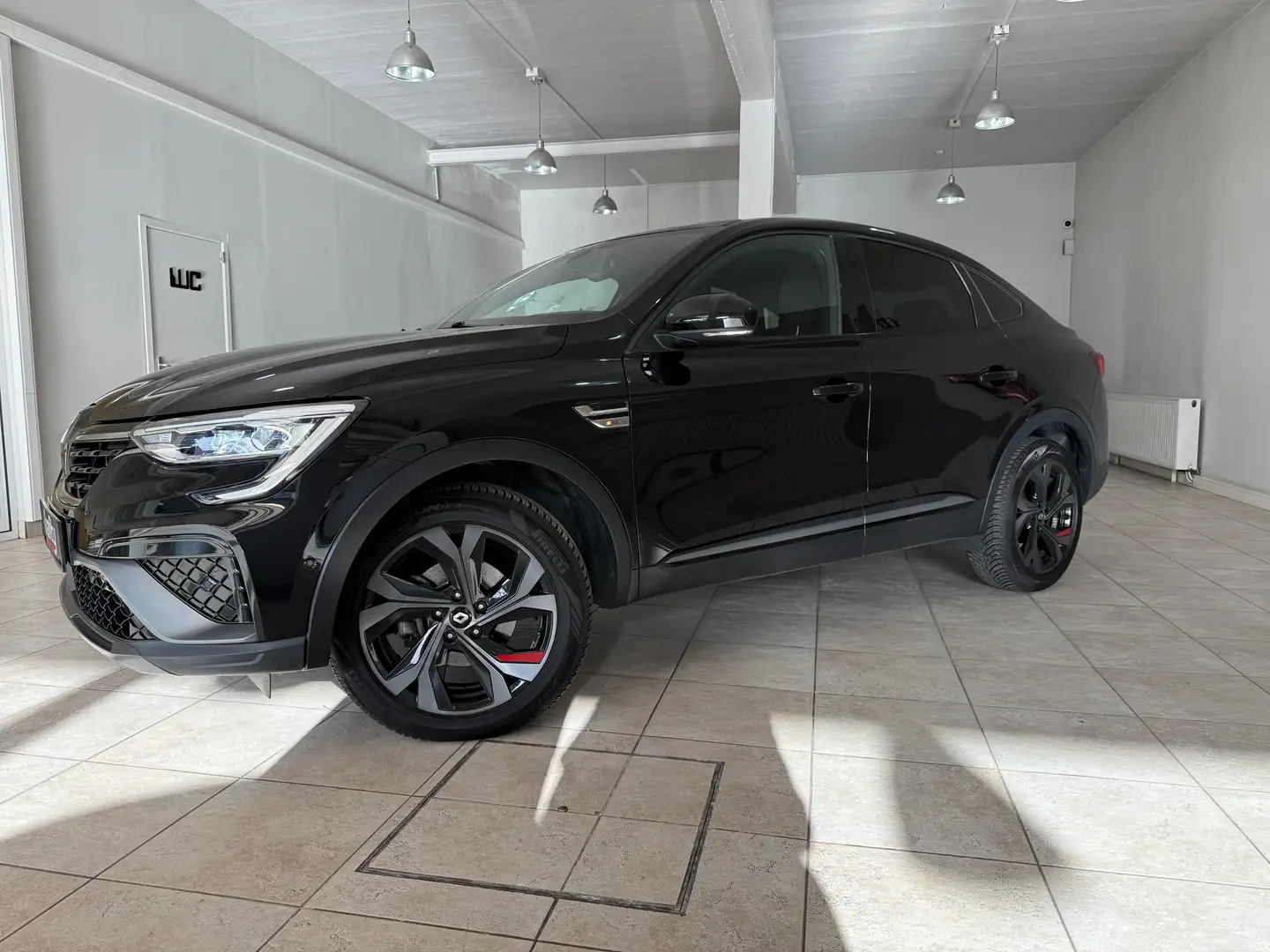 Renault Arkana 1,6 E-Tech - Hybrid - R.S. Line !! Zwart - 2