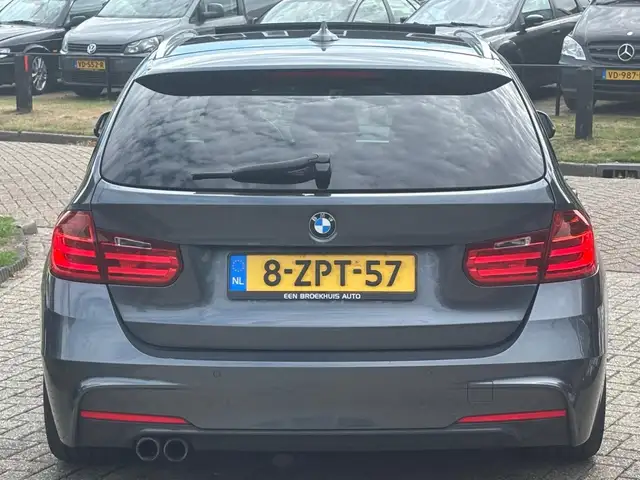 BMW 3 Series view 7