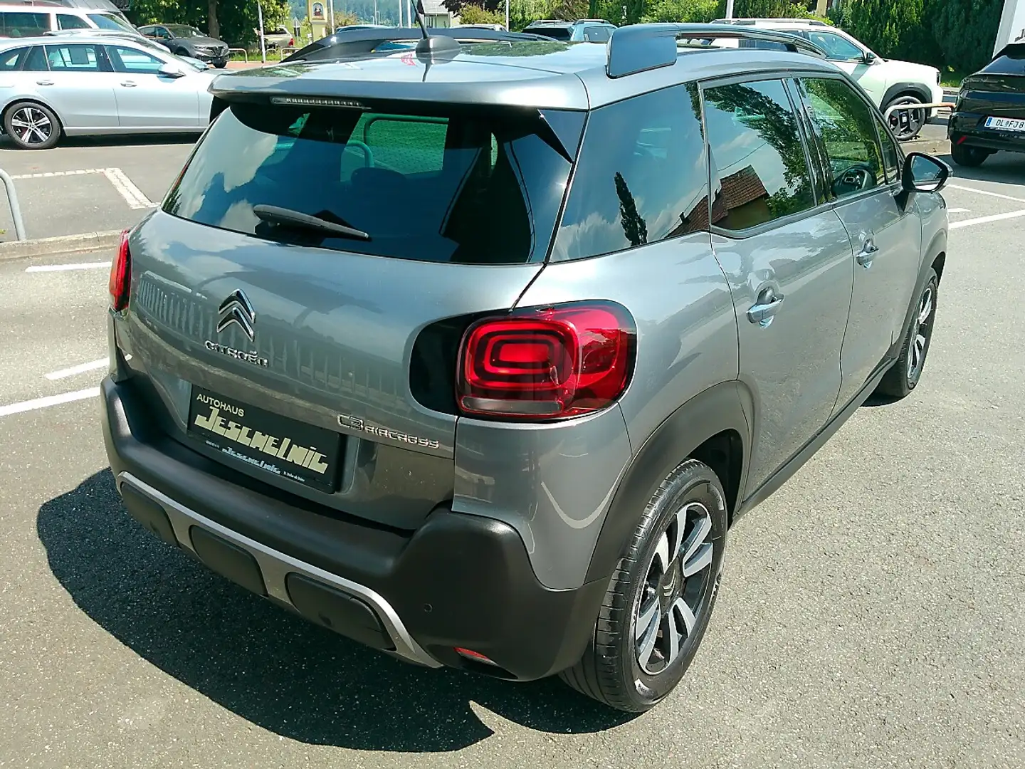 Citroen C3 Aircross PureTech 110 S&S 5-Gang-Manuell Shine Grau - 2