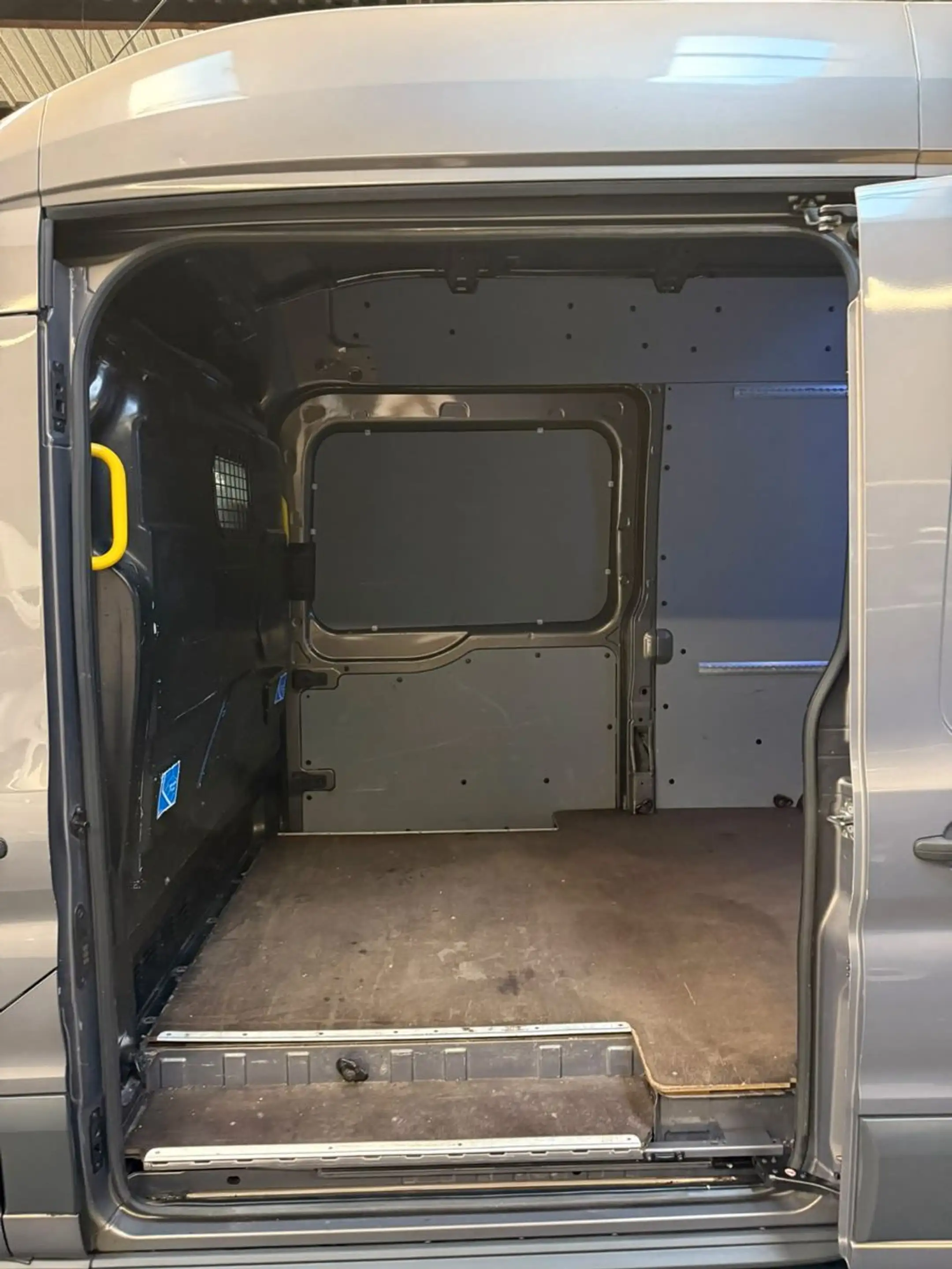 Ford Transit Jumbo Maxi L4H3 Klima Tempomat R-CAM AHK — photo 15