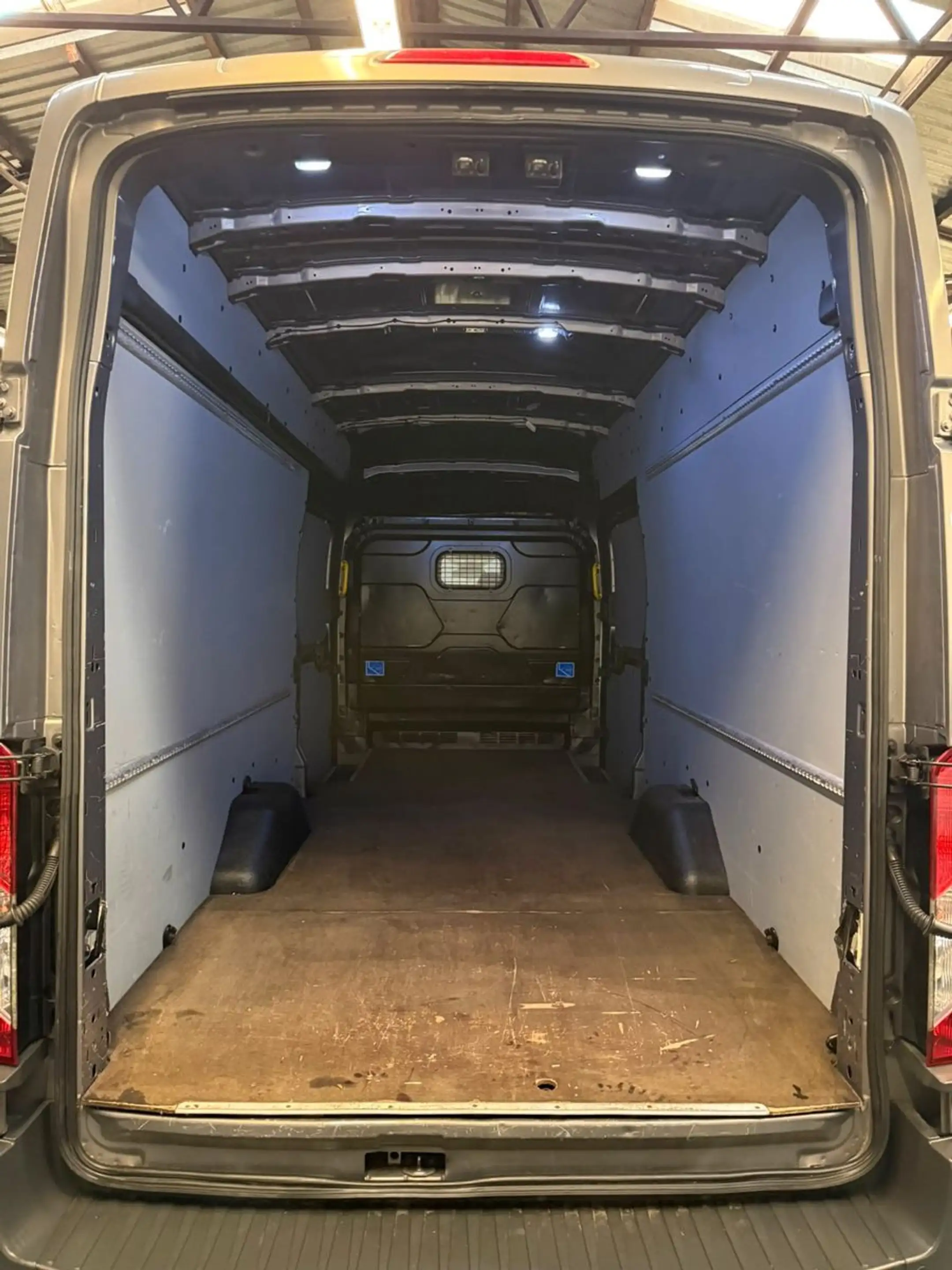 Ford Transit Jumbo Maxi L4H3 Klima Tempomat R-CAM AHK — photo 11