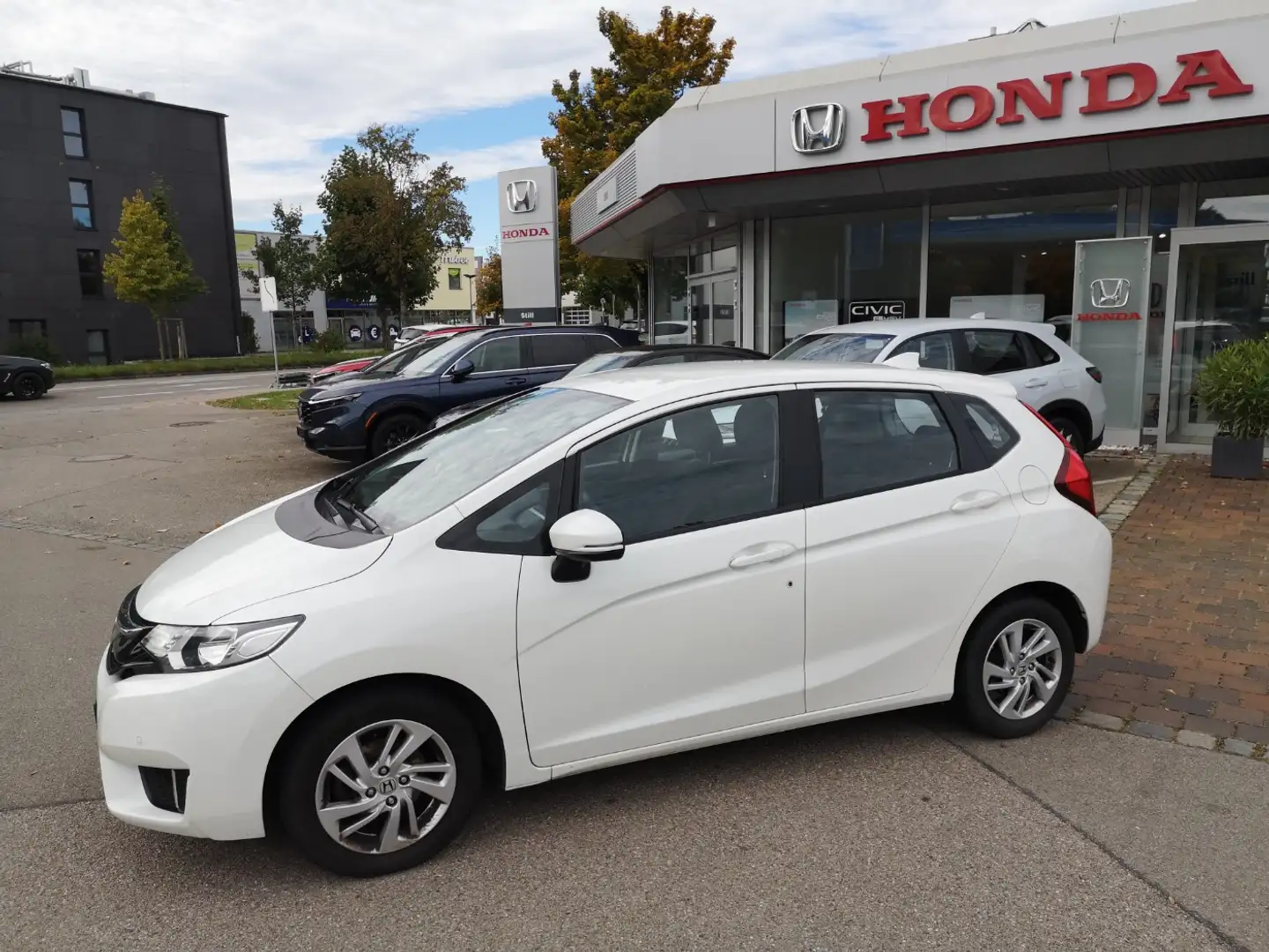 Honda Jazz 1.3 i-VTEC Comfort Navi+SHZ+PDC Blanc - 2