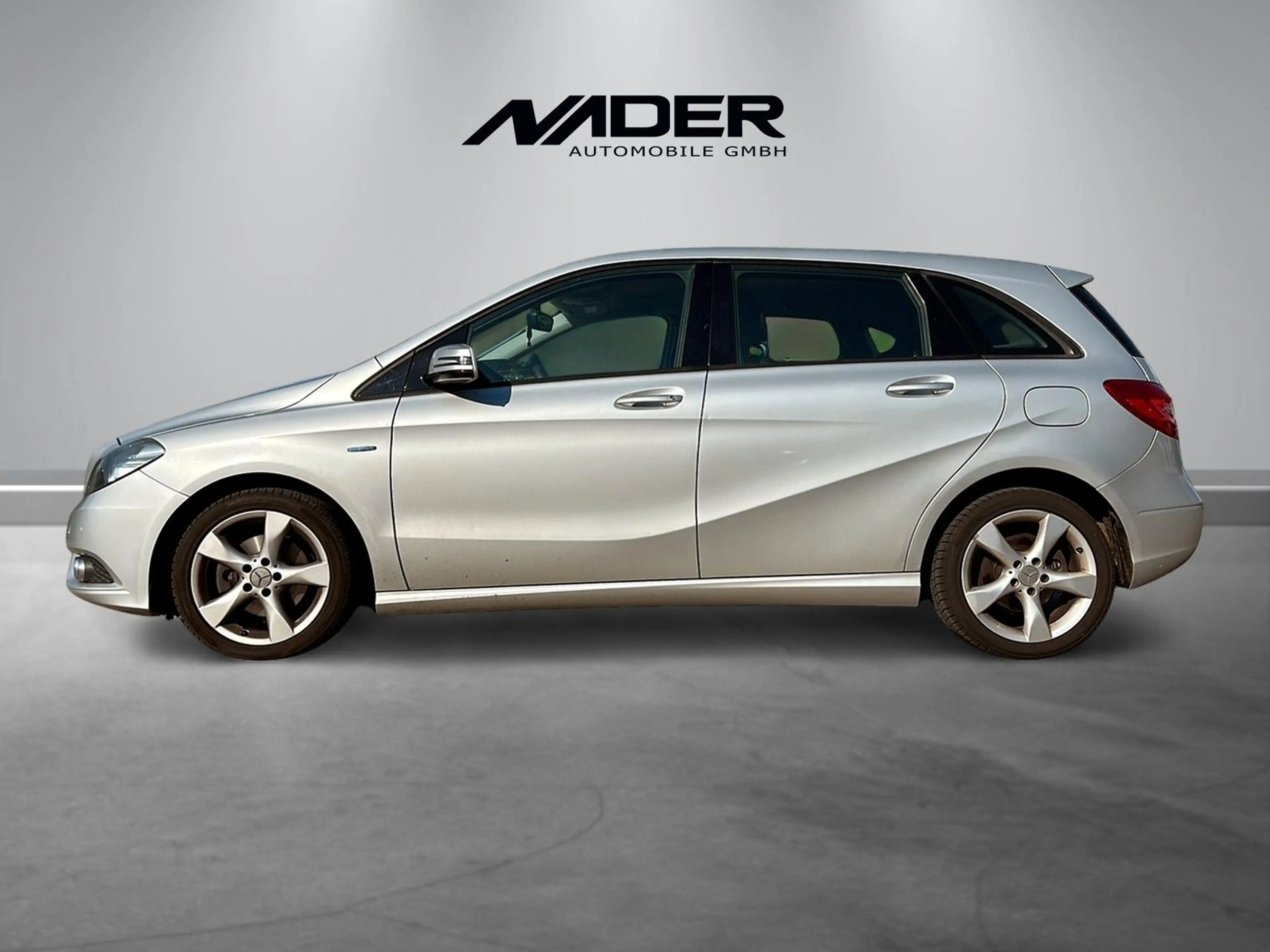 Mercedes-Benz B 200 BlueEfficiency I Tempomat I Nebelscheinwer — photo 2