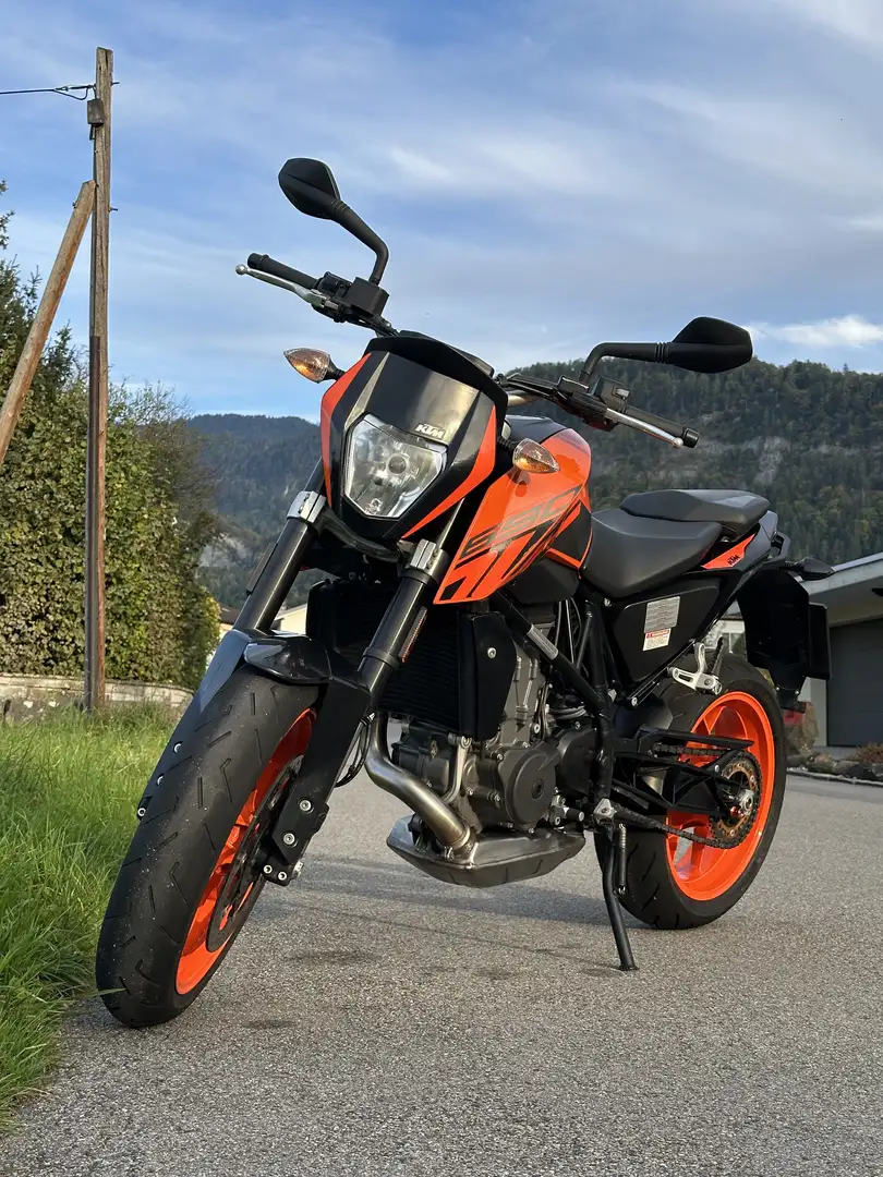 KTM 690 Duke Orange - 1
