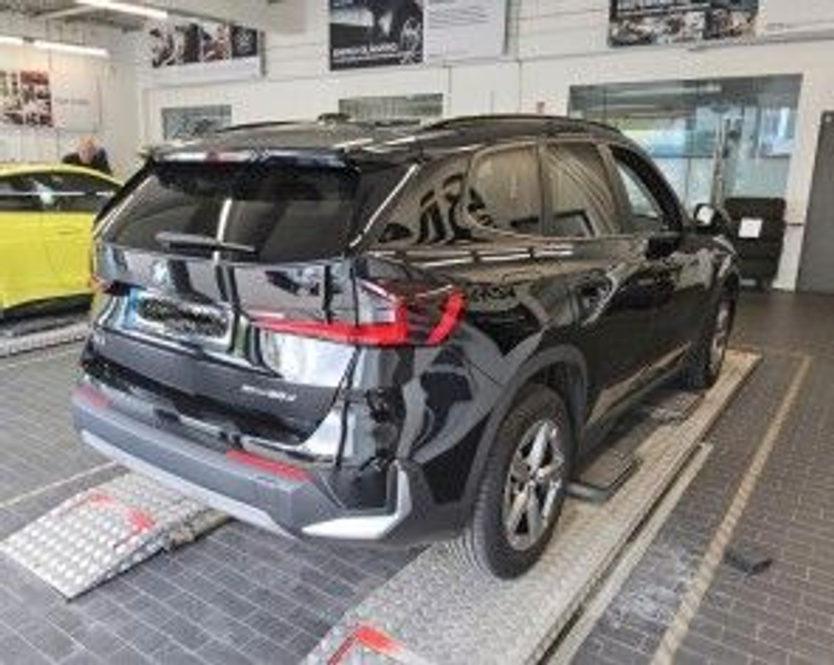 BMW X1 xDrive 20d Aut/KeyLes/Park&Driv&FernLichtAss — photo 3
