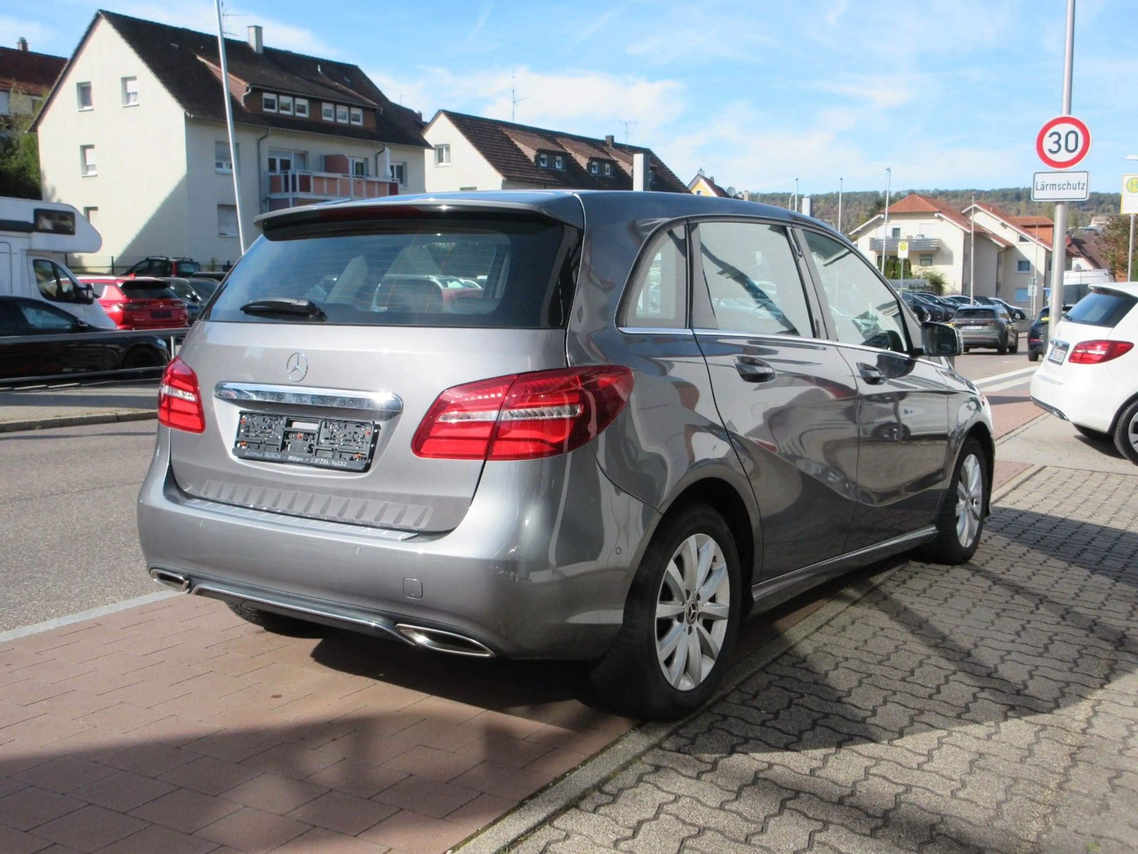 Mercedes-Benz B 200 Urban Style Edition — photo 4