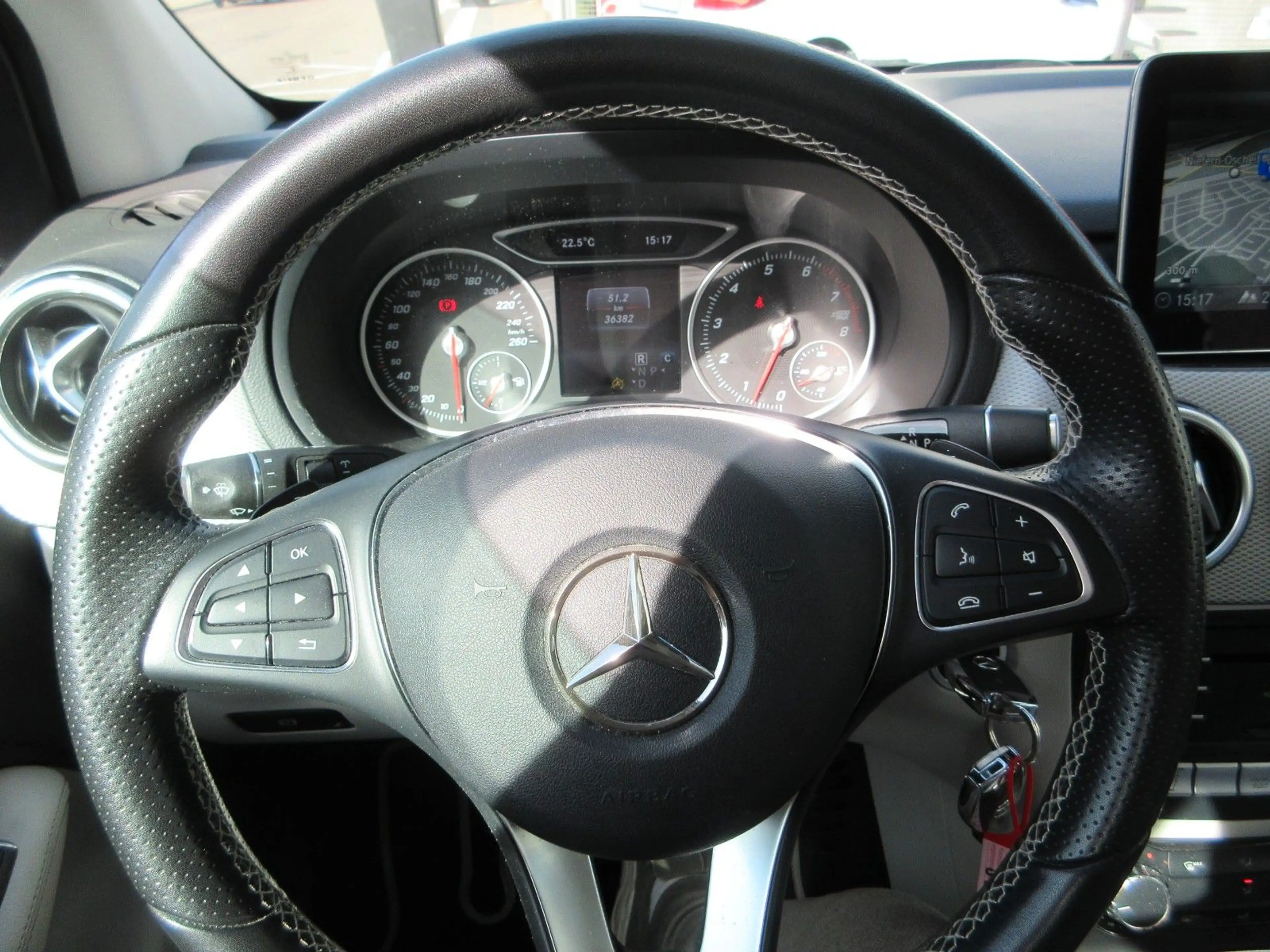 Mercedes-Benz B 200 Urban Style Edition — photo 12