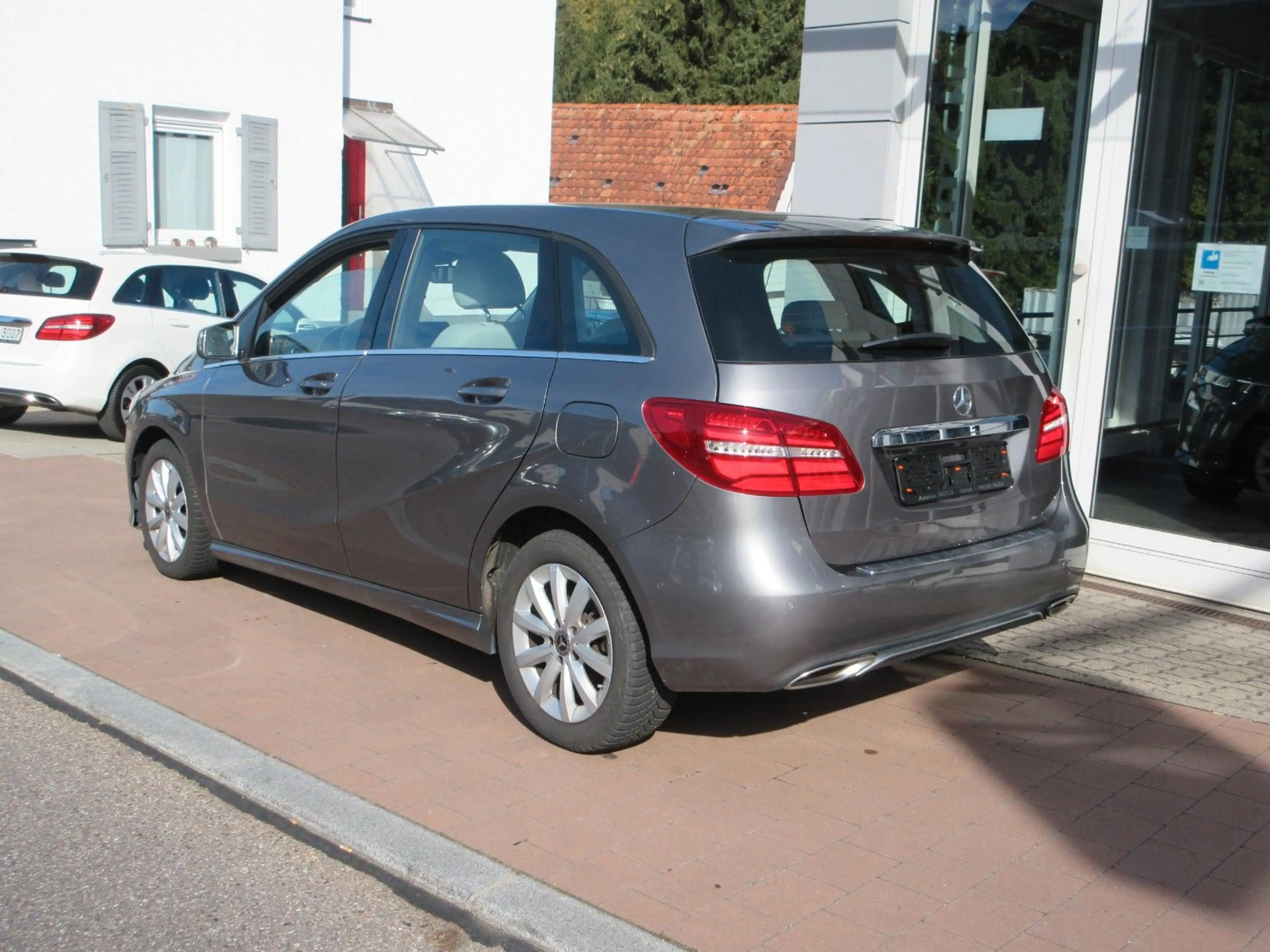 Mercedes-Benz B 200 Urban Style Edition — photo 5
