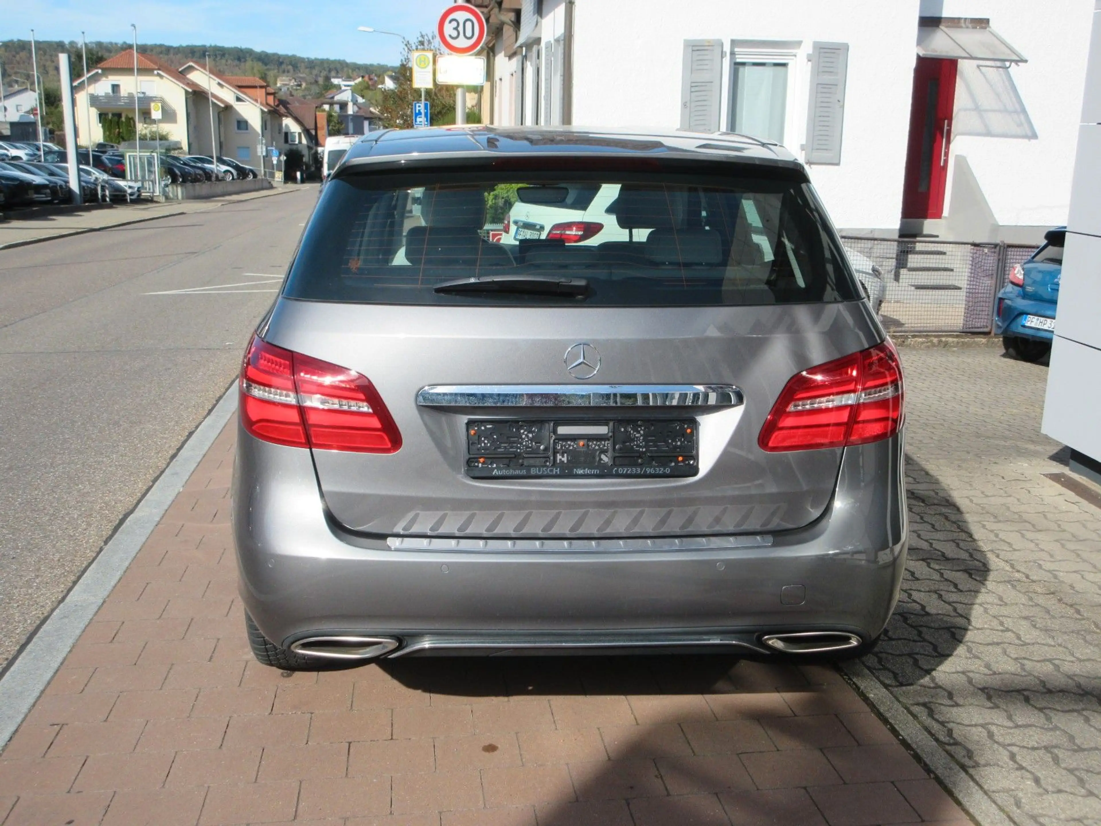 Mercedes-Benz B 200 Urban Style Edition — photo 6