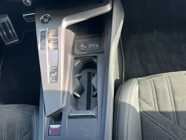 Peugeot 308 view 12