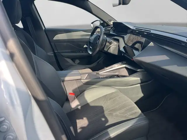 Peugeot 308 view 9