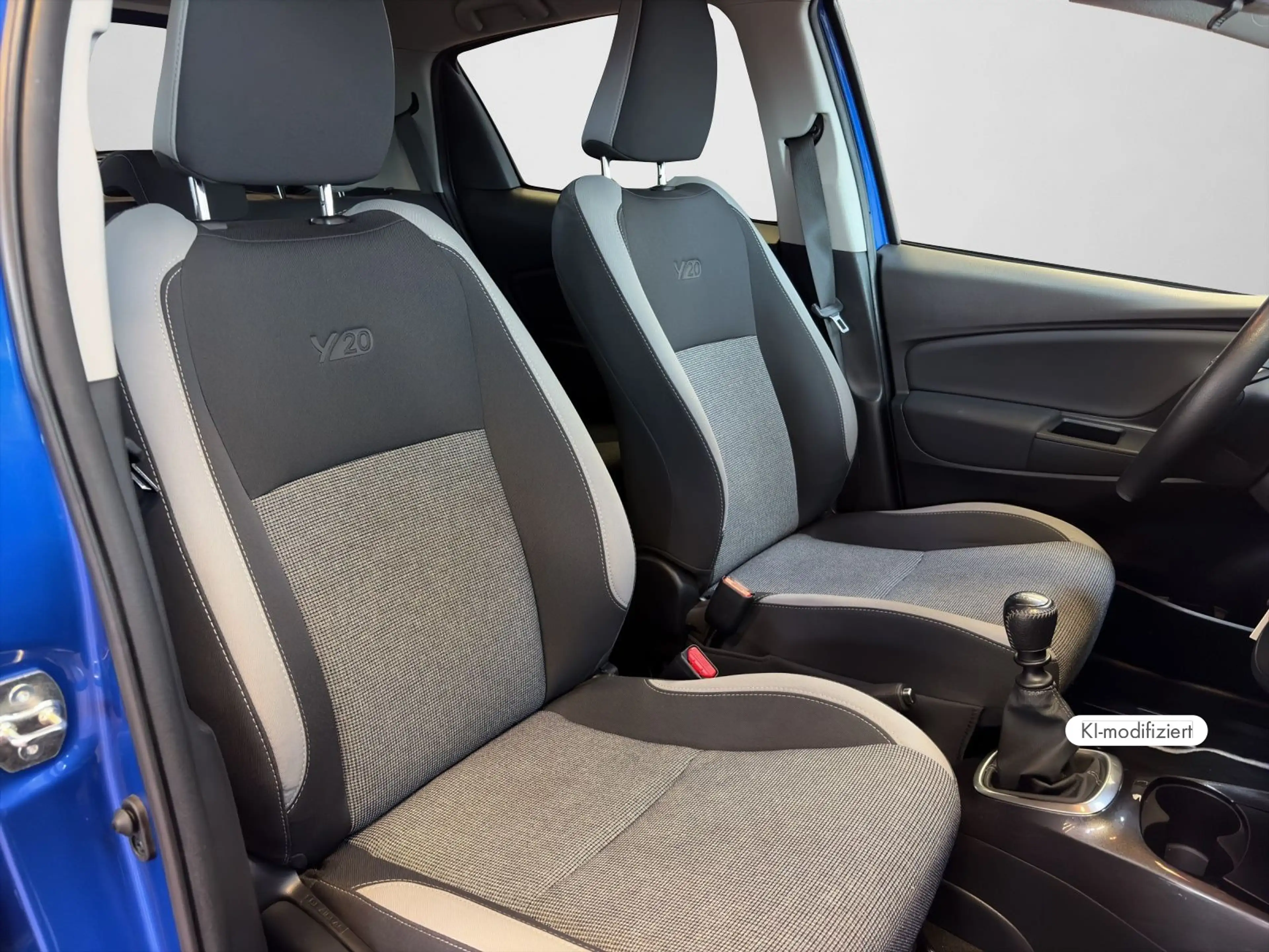 Toyota Yaris 1.5 Dual VVT iE Team Deutschland — photo 4