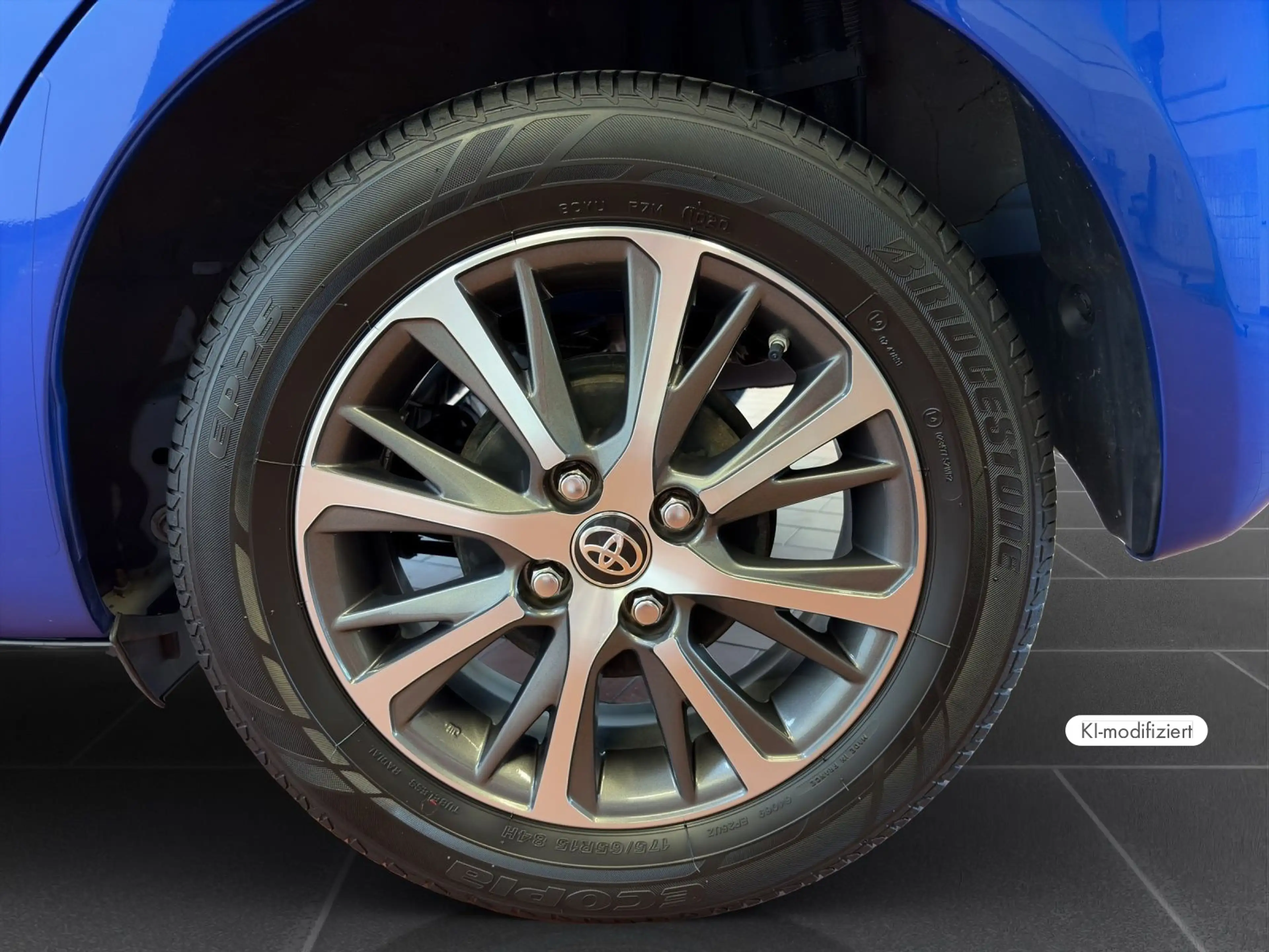 Toyota Yaris 1.5 Dual VVT iE Team Deutschland — photo 8